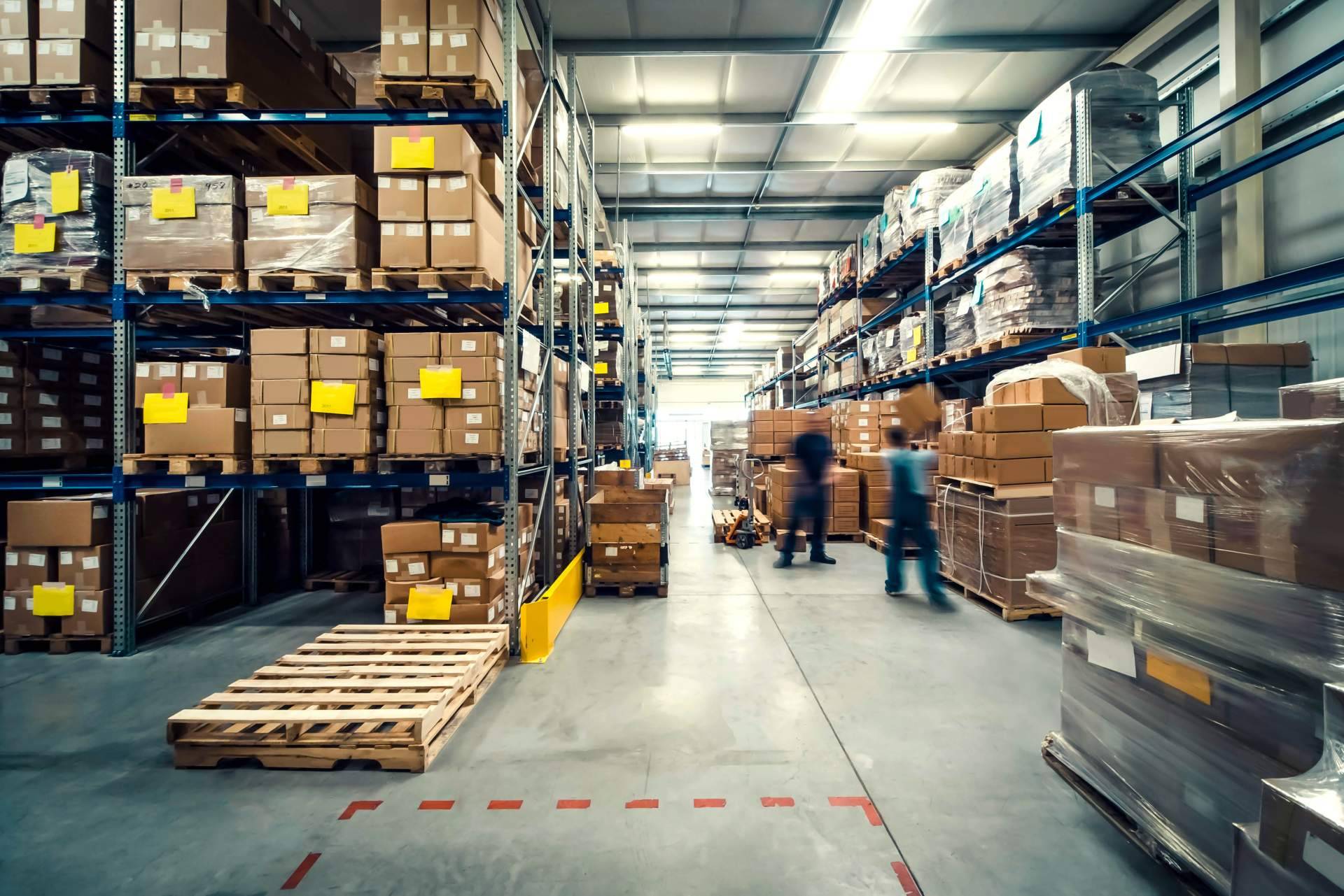 Cómo ahorrar tiempo y dinero con los palets de madera para el negocio