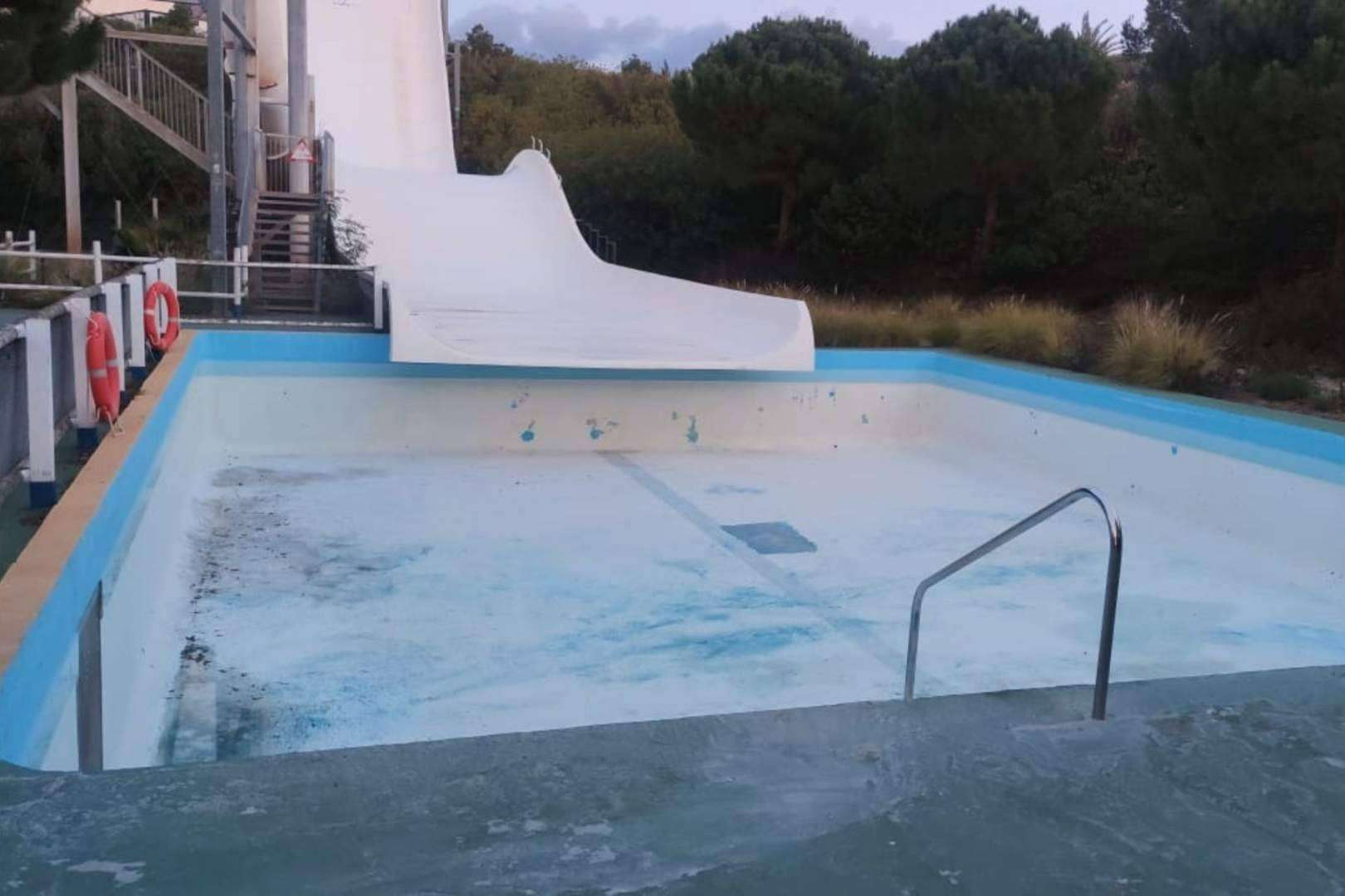 Mantenimiento de piscinas con limpieza de vapor a alta presión, la apuesta de Galvañ Lacados
