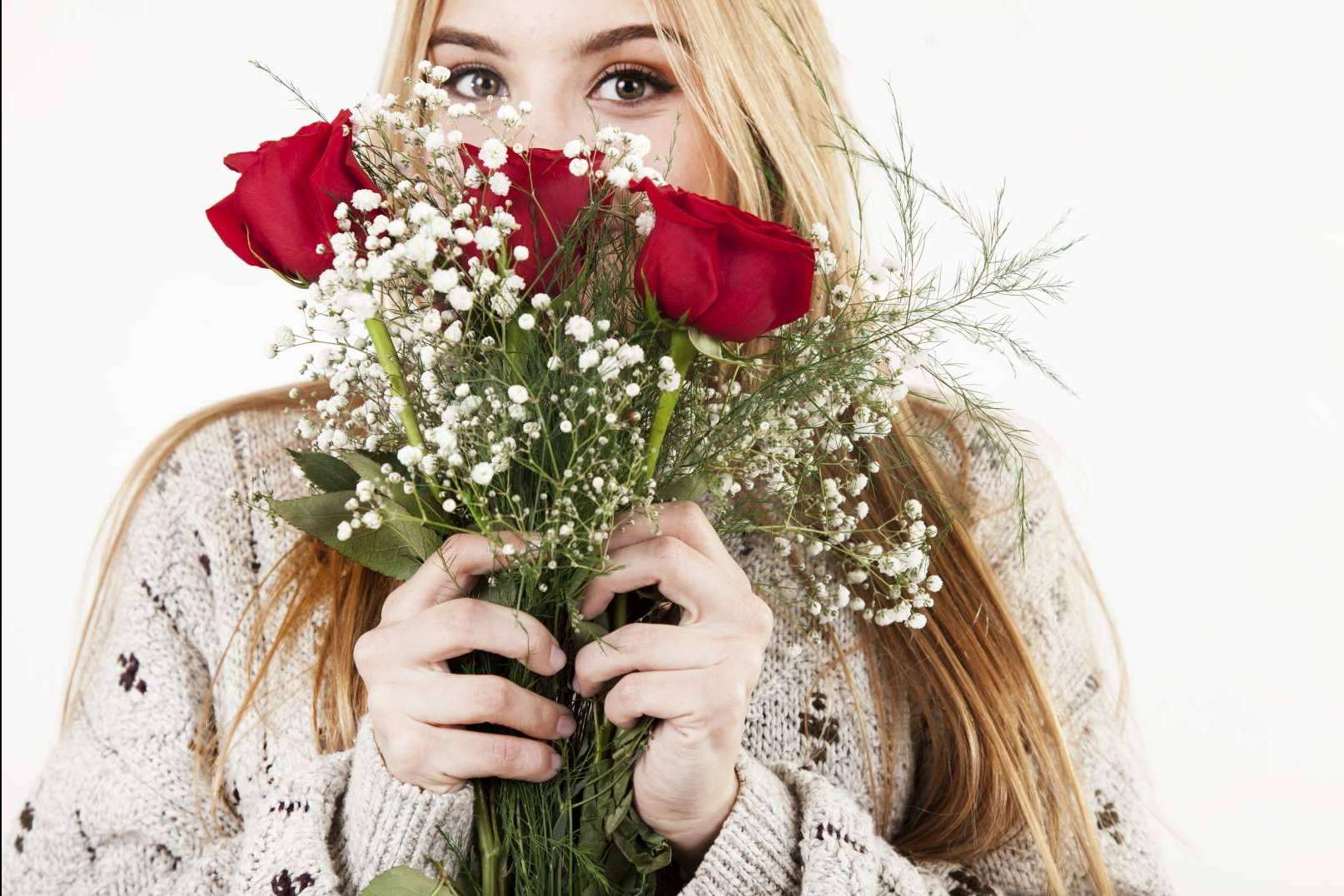San Valentín 2025, la tradición de regalar rosas se reinventa con teleROSA