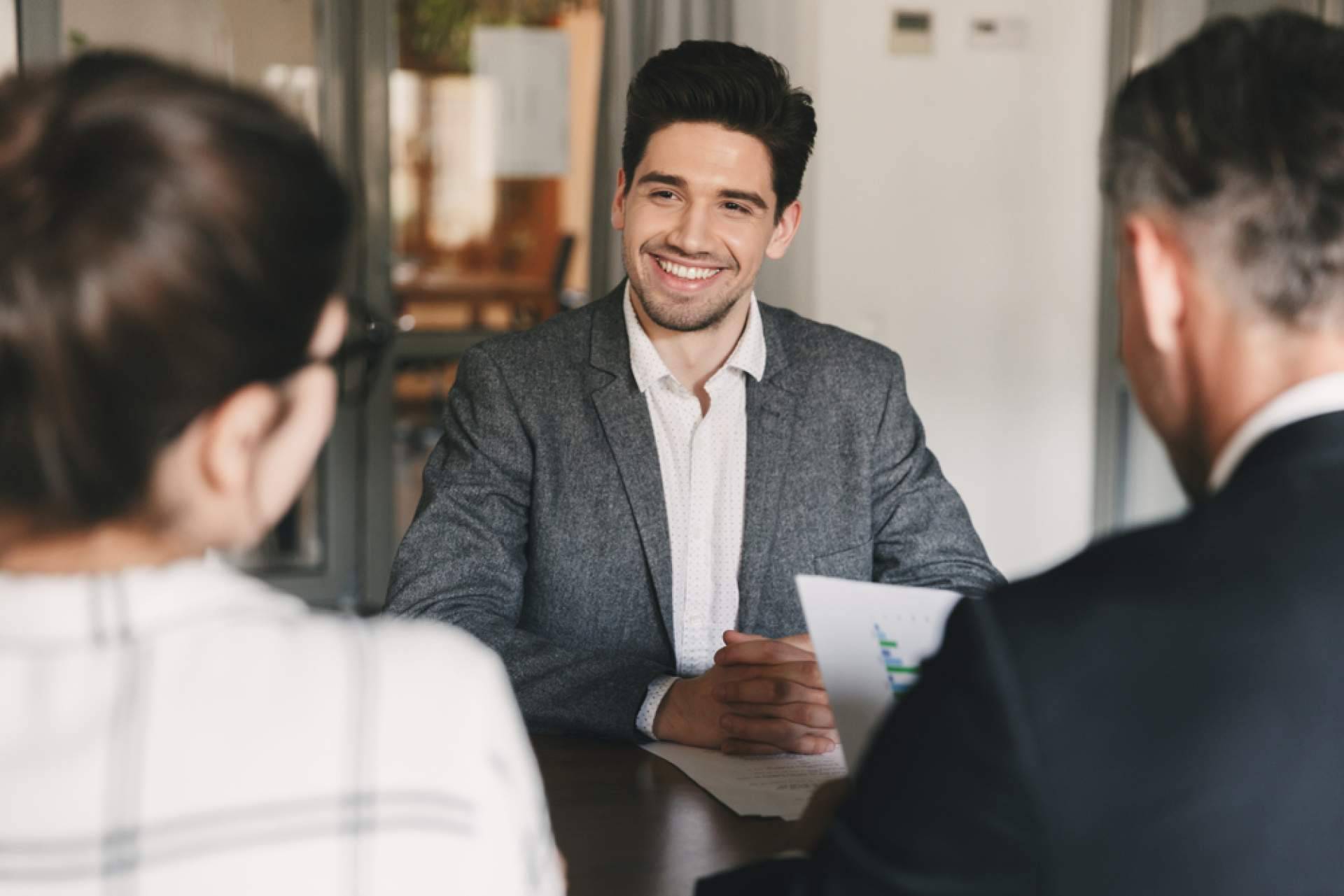 Cómo elegir entre headhunting y selección tradicional según las necesidades de la empresa