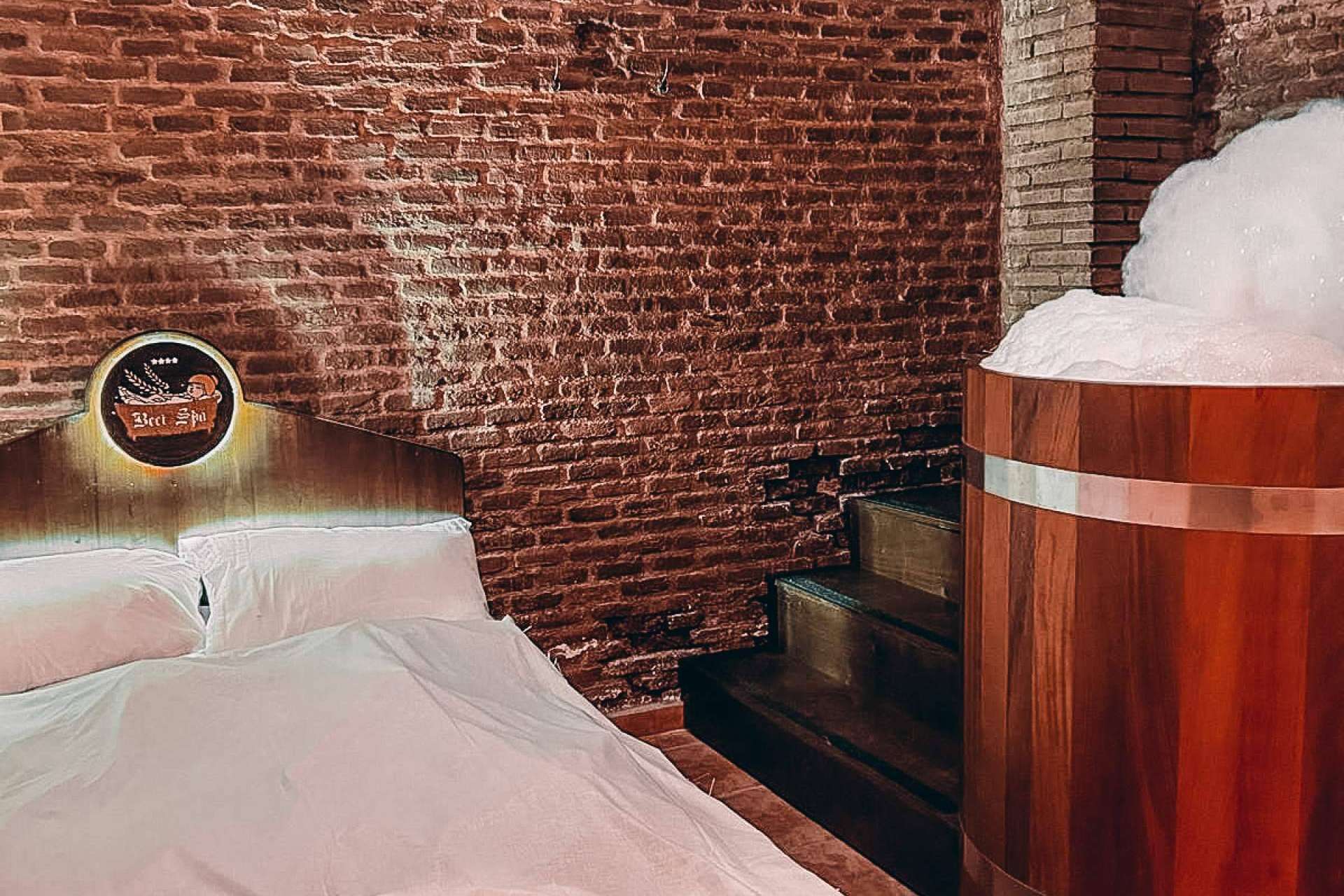 Más que un baño en cerveza, Beer Spa transforma la experiencia del relax en España