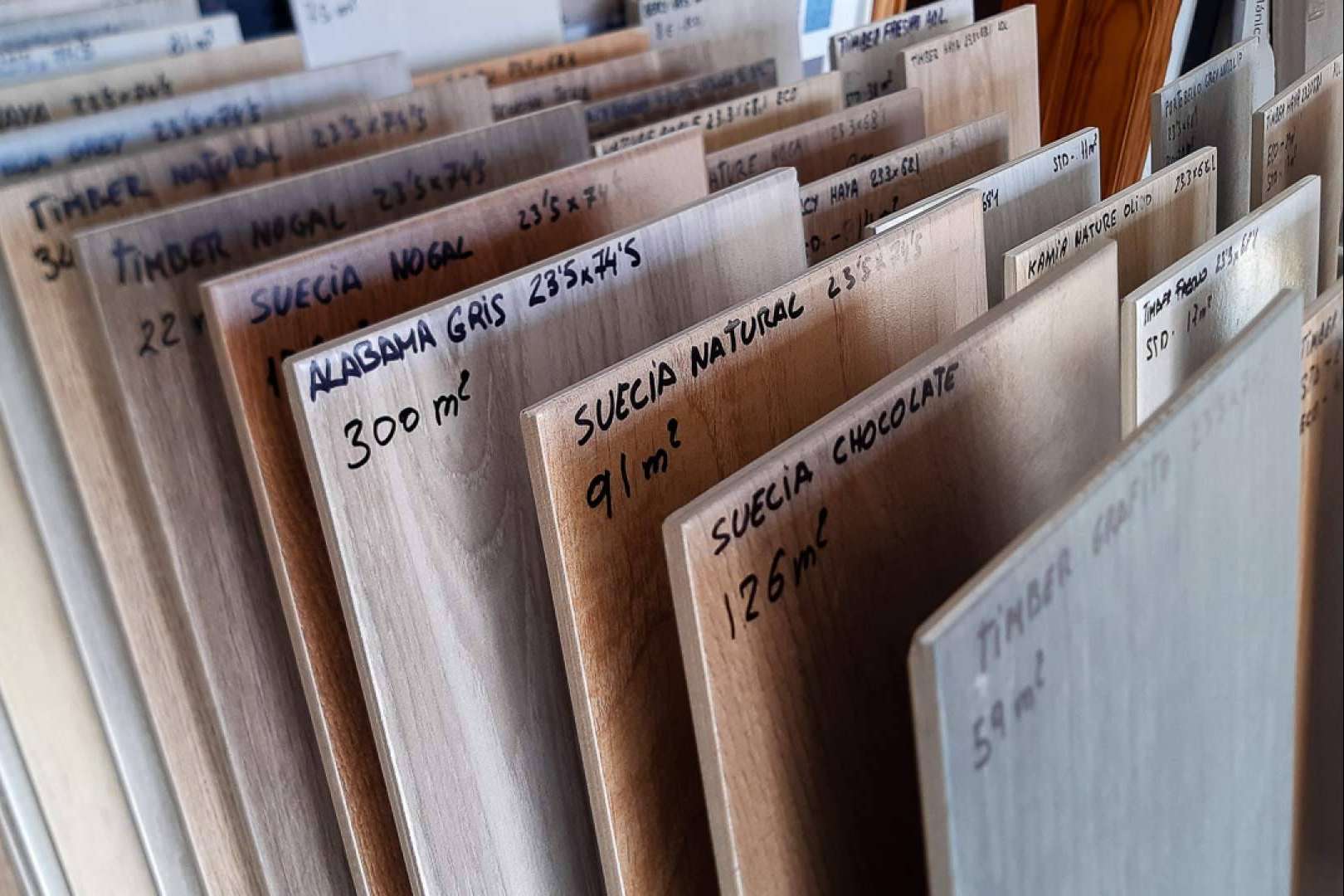 Oportunidad; Venta limitada de lotes de azulejos outlet multimarca en Artegres