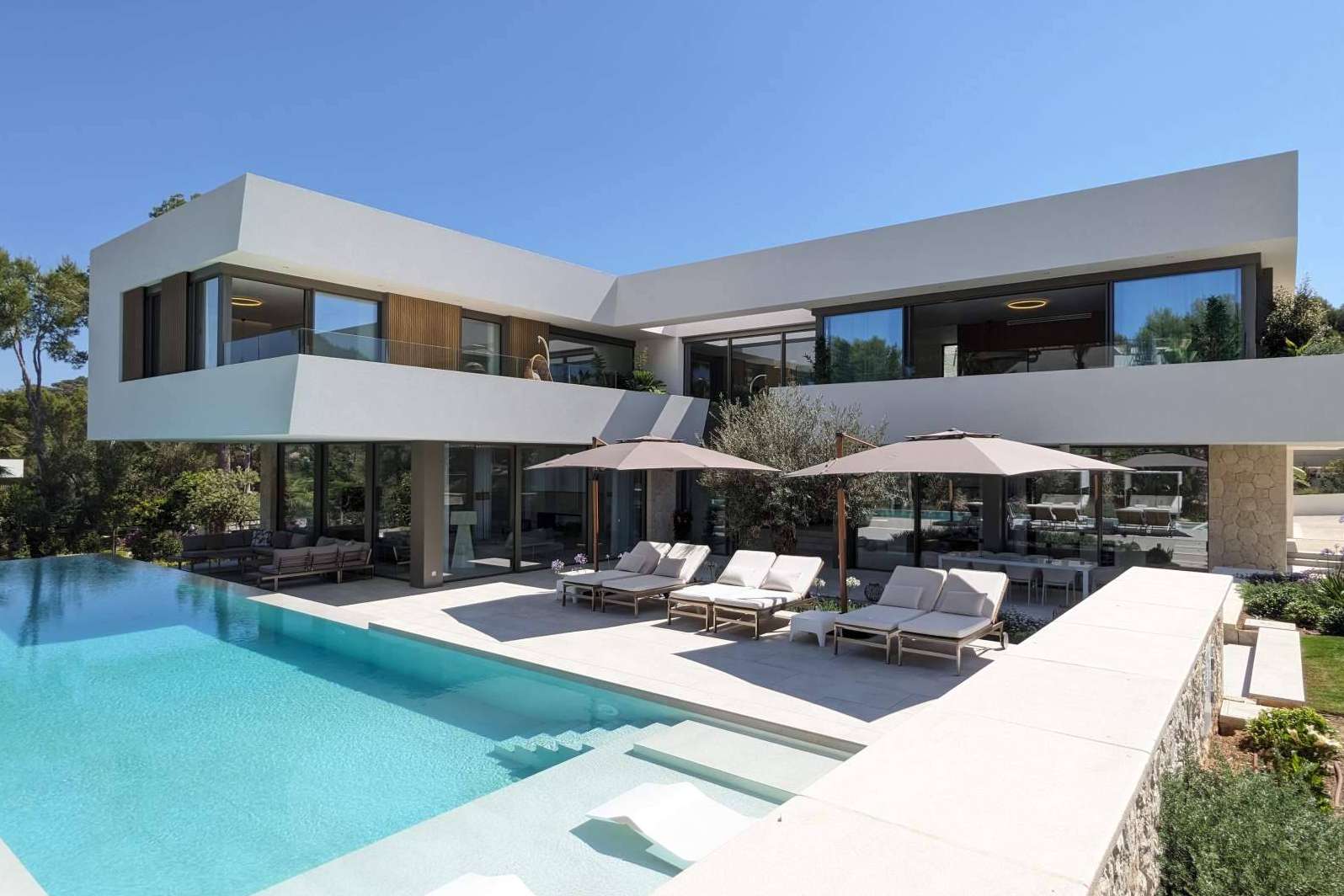 ​La inmobiliaria Lovian Properties destaca en el mercado de propiedades exclusivas en Santa Ponsa​