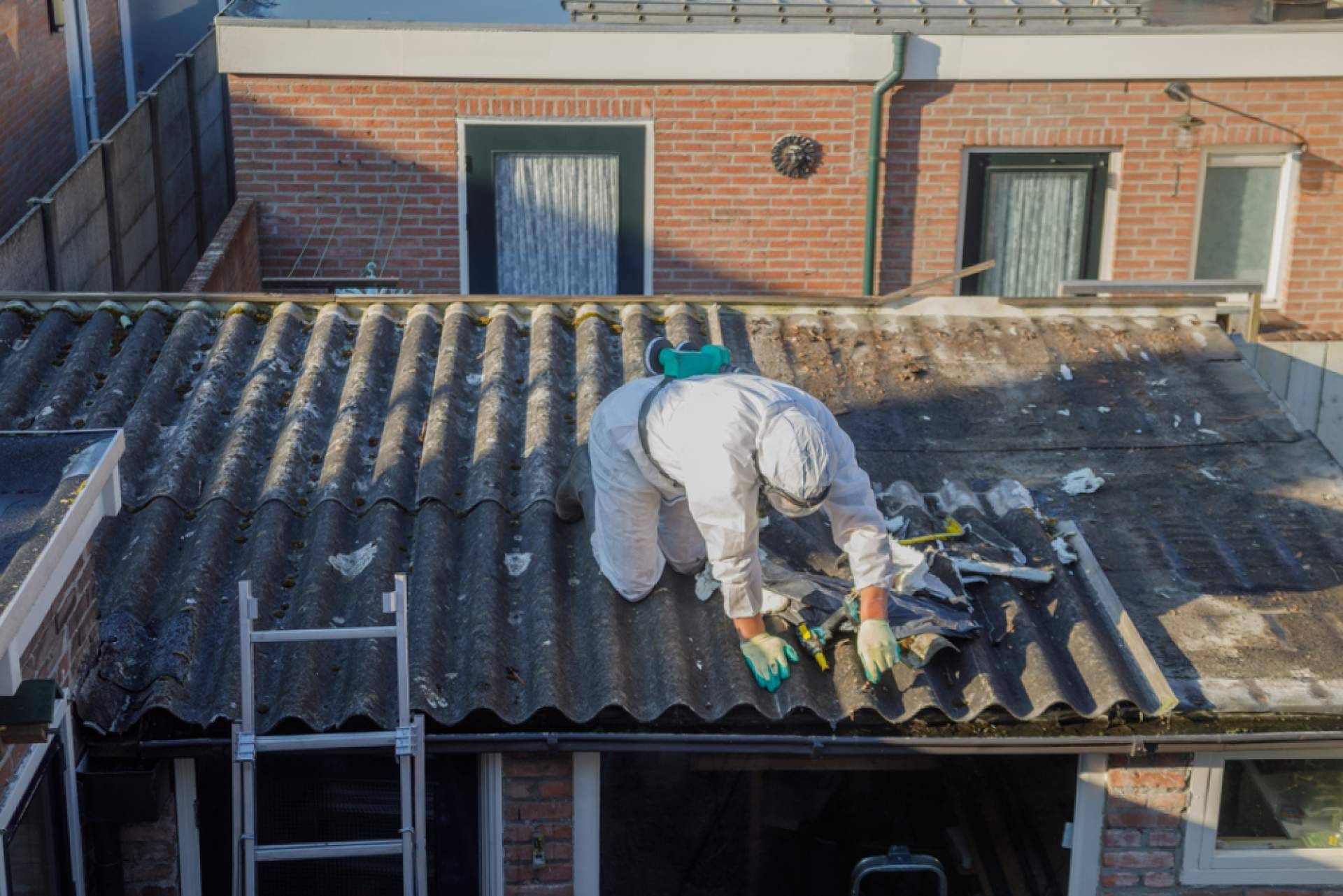 Retirada de amianto en Sevilla y Córdoba, un proceso imprescindible para la seguridad y la normativa