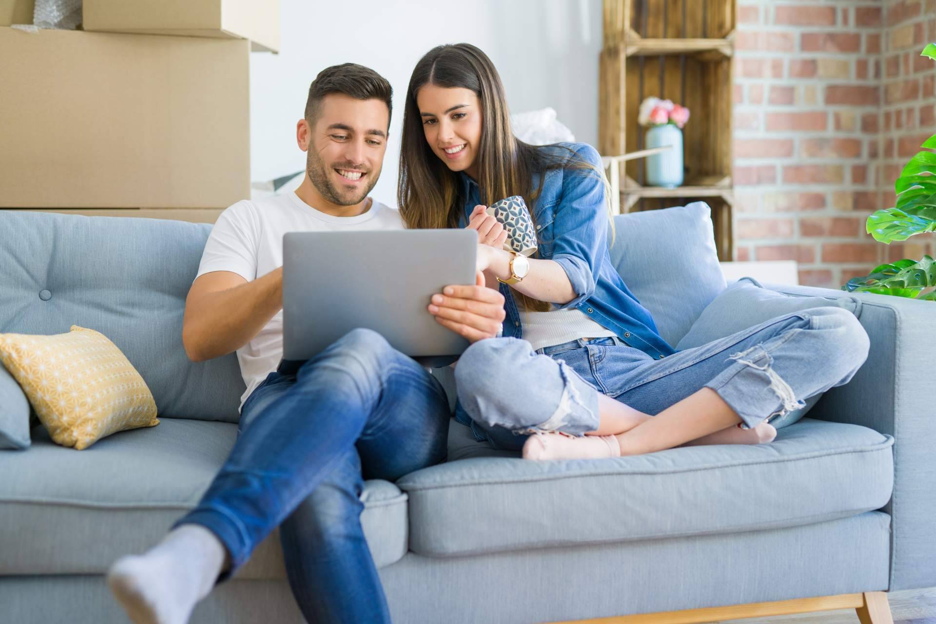 Cómo encontrar el sofá ideal para cualquier espacio en La Tienda HOME