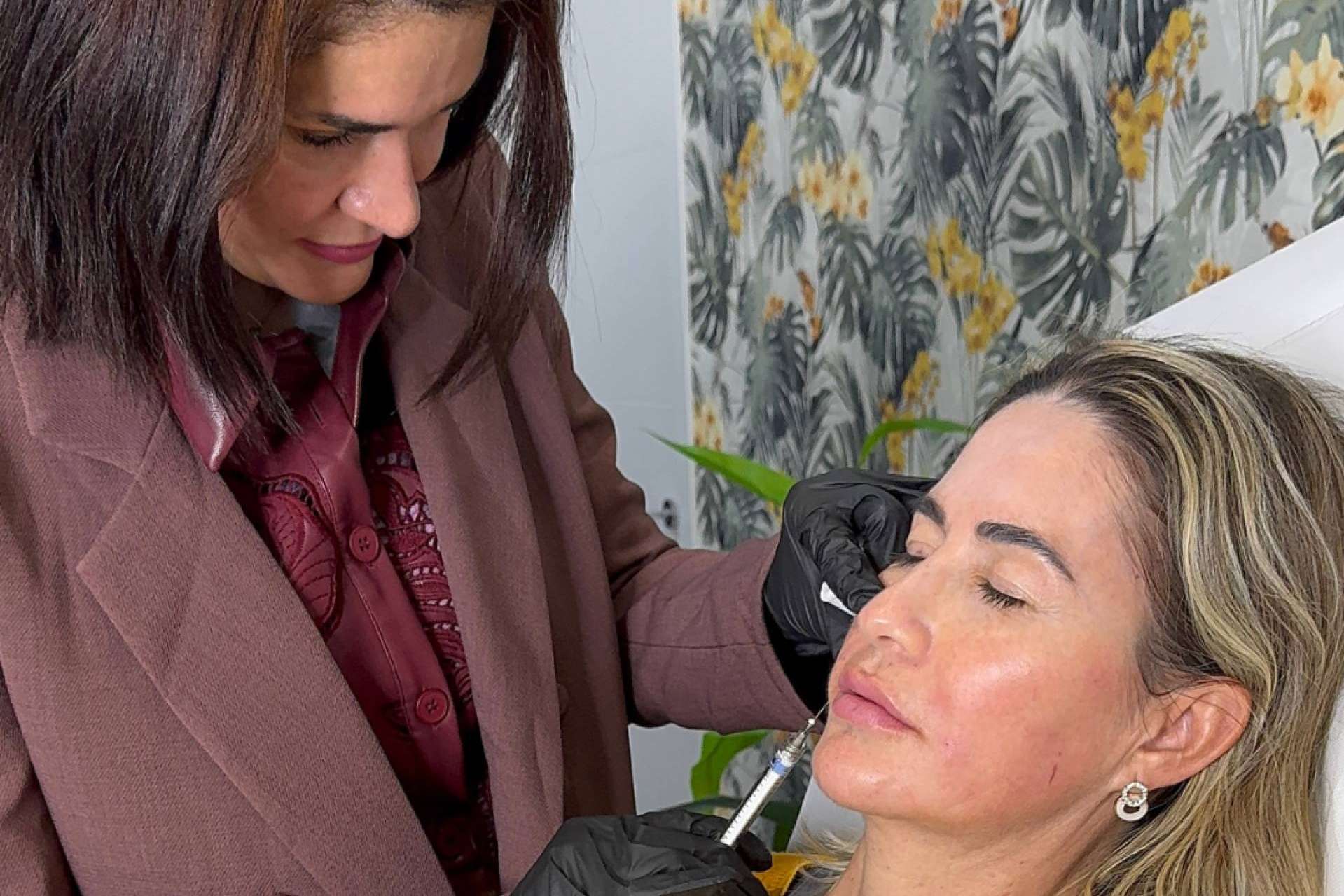 La Dra. Cecilia Arthur impulsa la innovación en medicina estética con tratamientos de polinucleótidos en Madrid