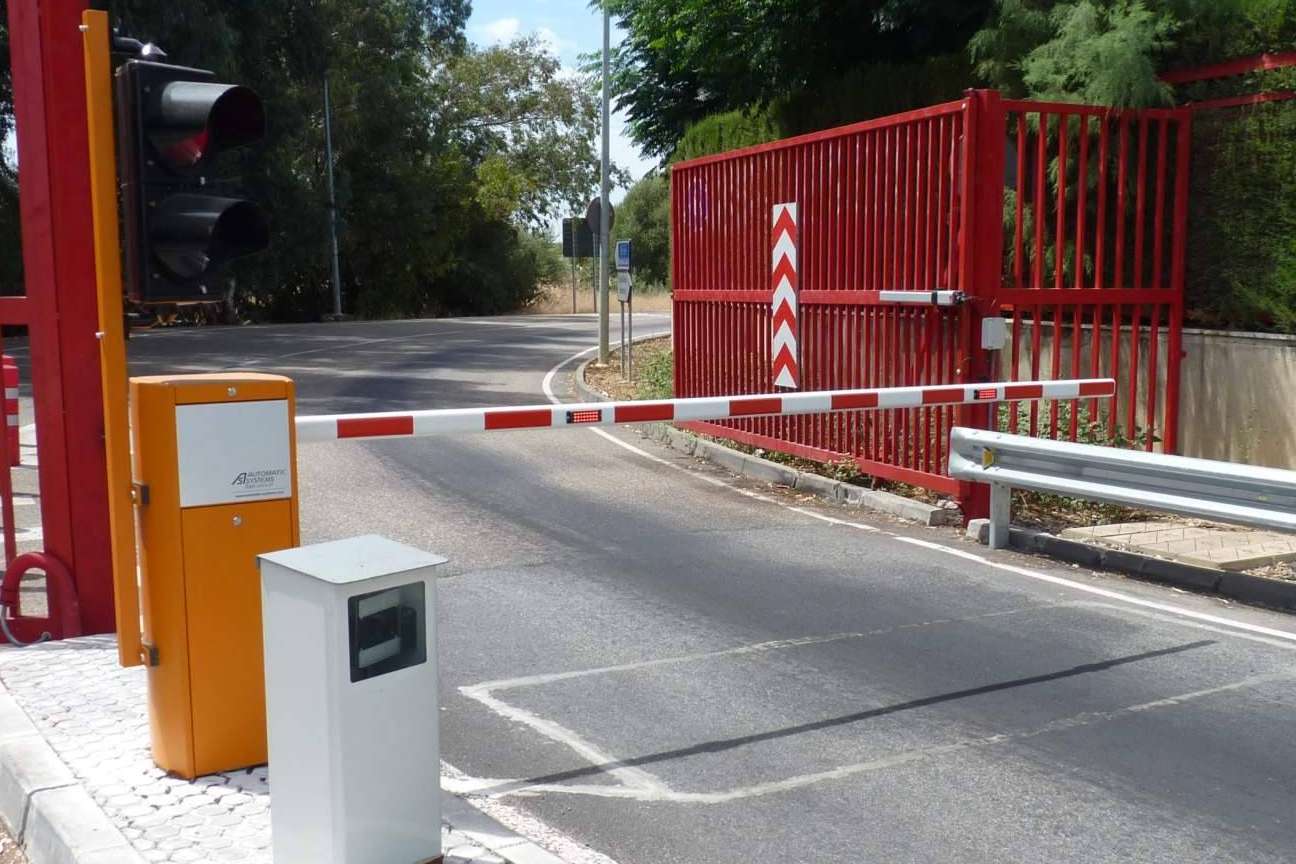 Sistemas de control de accesos vehículos, IEST impulsa la automatización en logística, industrias y puertos