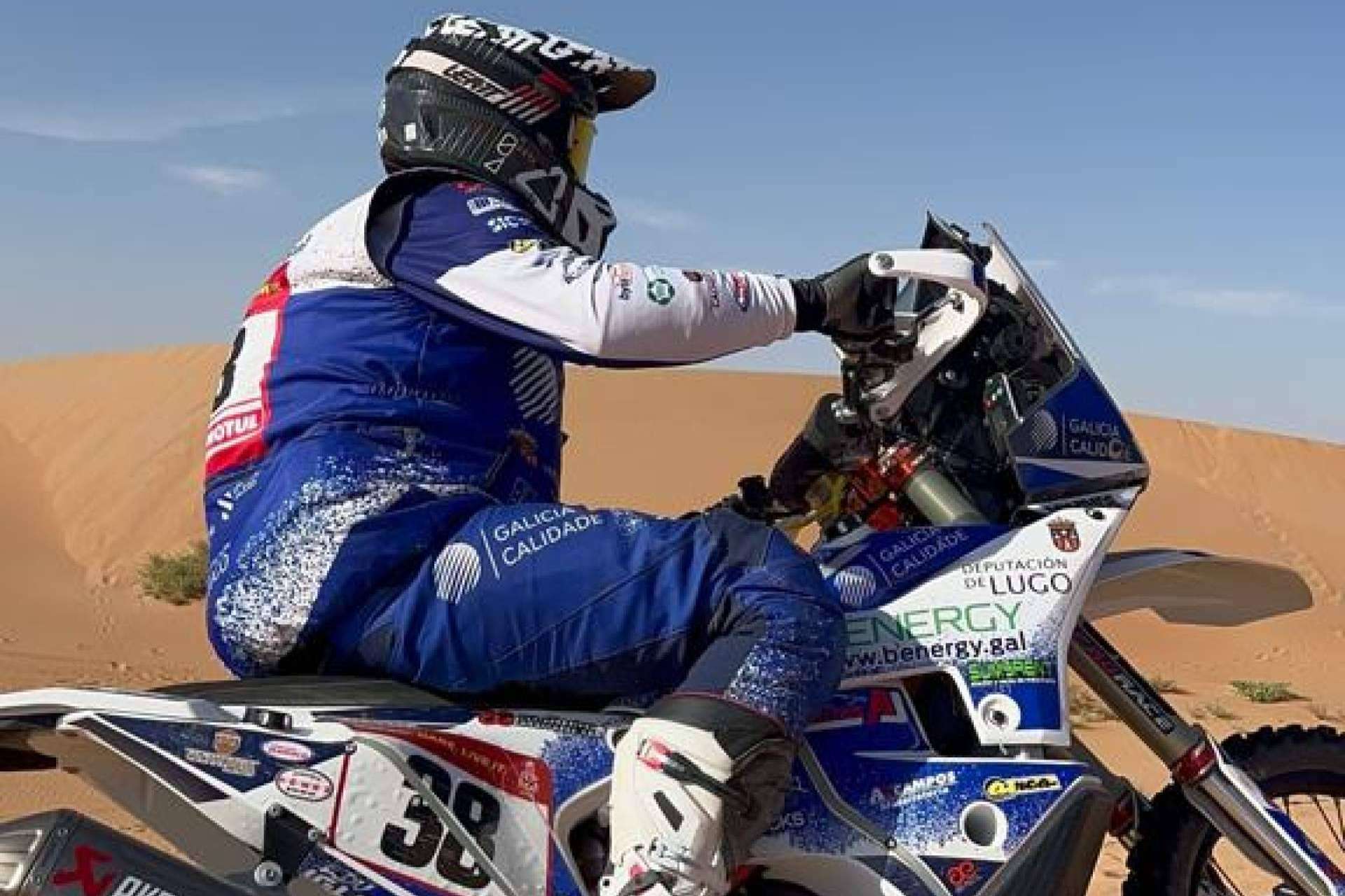 ADHESIVOSEMBARRADOS completa su propuesta offroad con ropa de motocross personalizada
