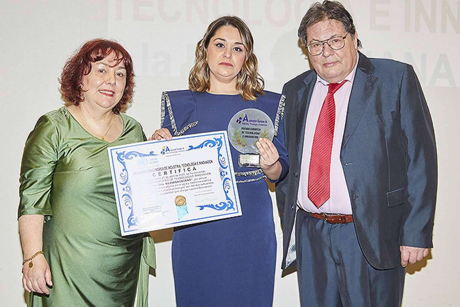 La doctora Nildiana Cedeño, reconocida con el Premio Europeo de Tecnología e Innovación