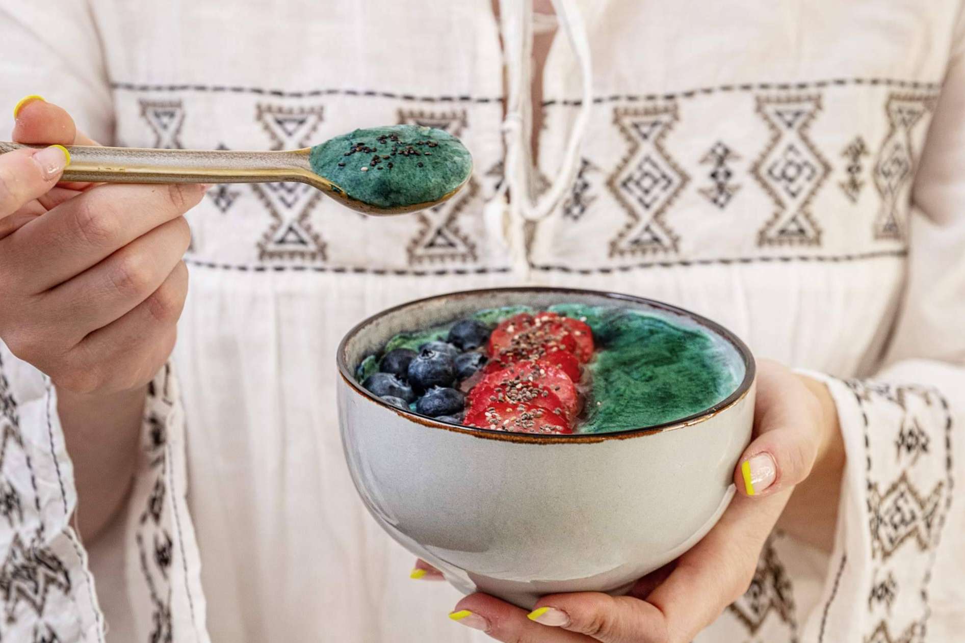 Blauver promueve la espirulina como antioxidante natural clave para el verano