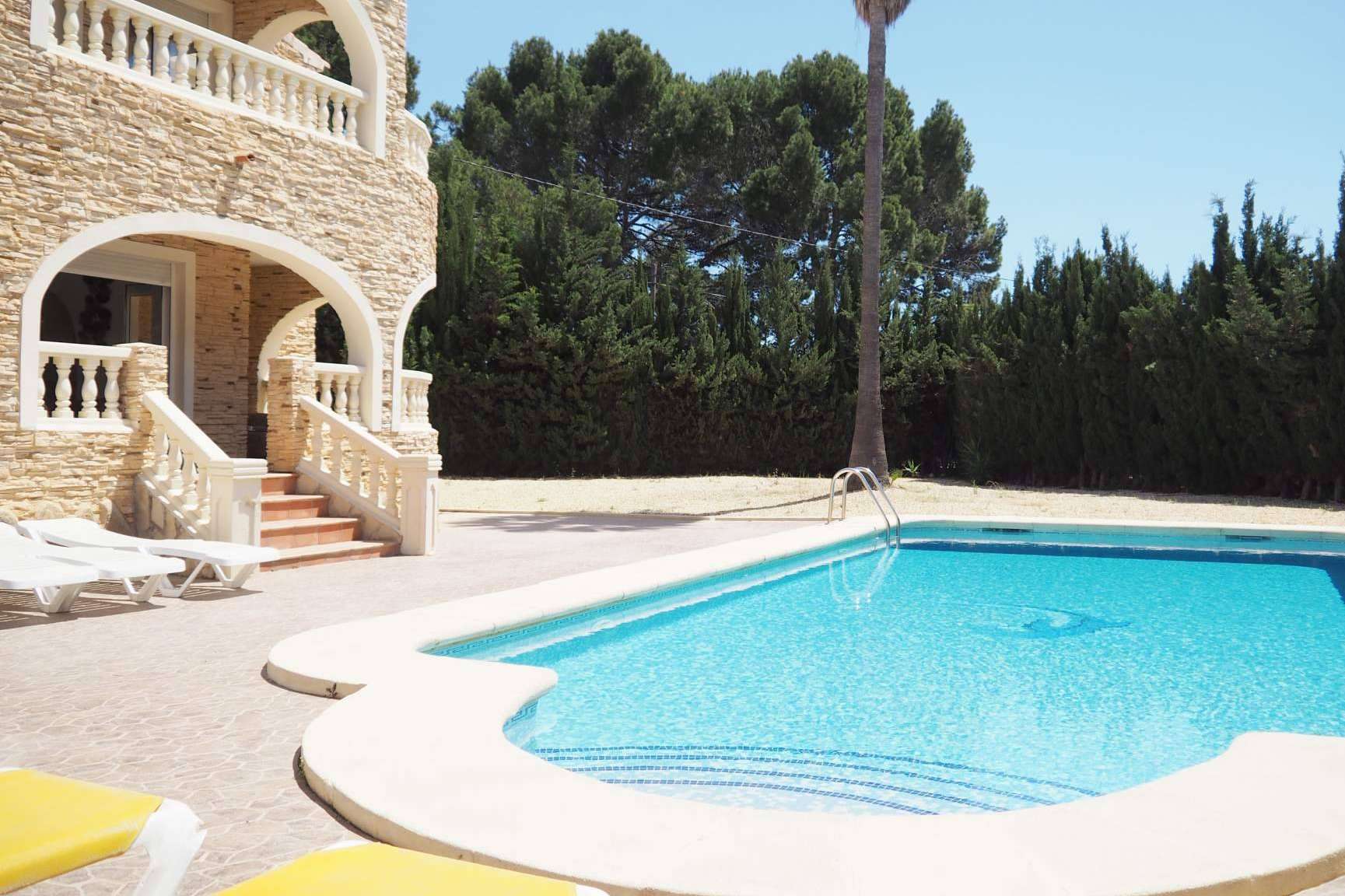 Alquileres Agatha Martínez ofrece villas y apartamentos turísticos en Calpe