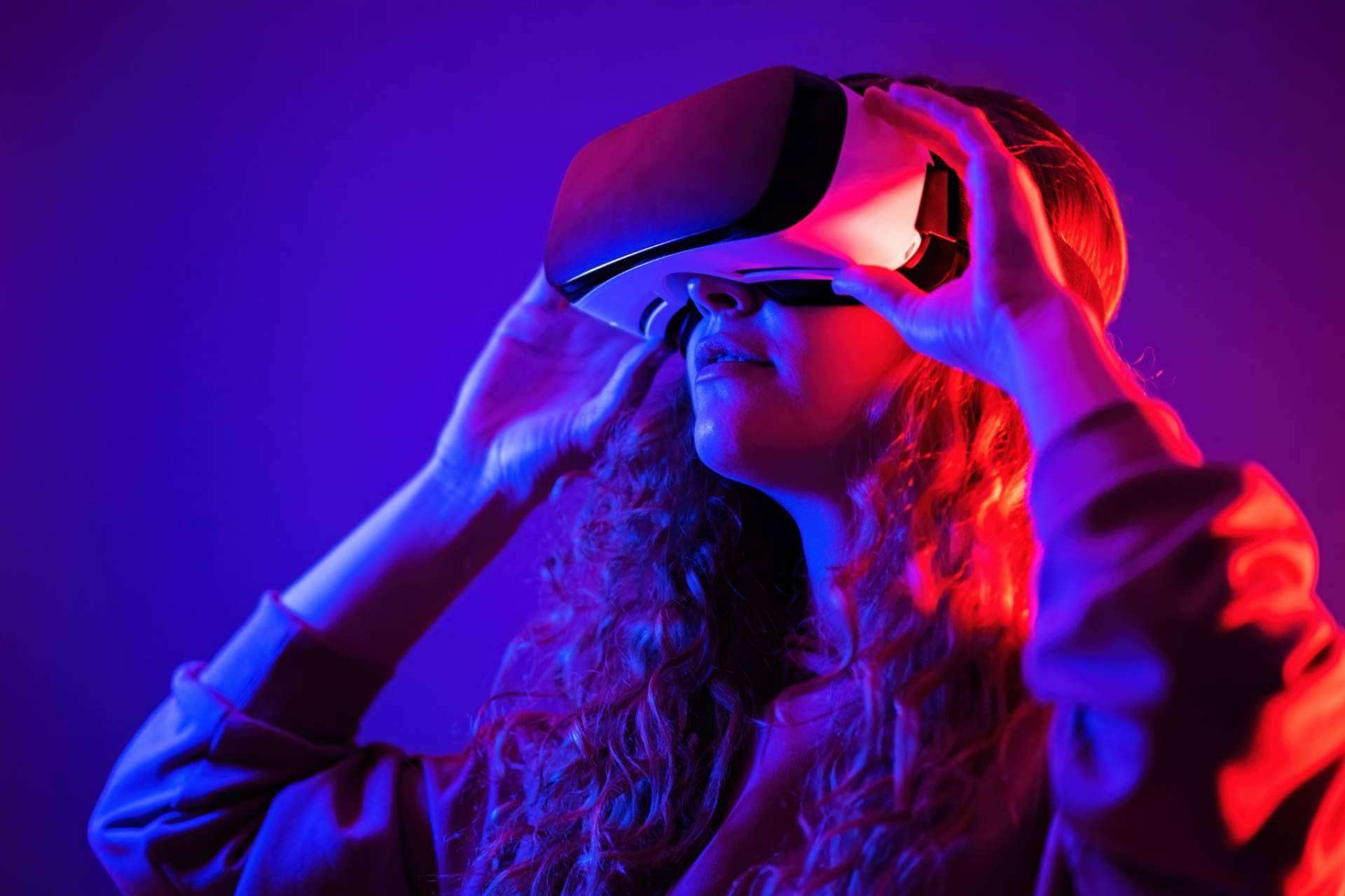 Nuevos tratamientos de adicciones; realidad virtual y neuroestimulación