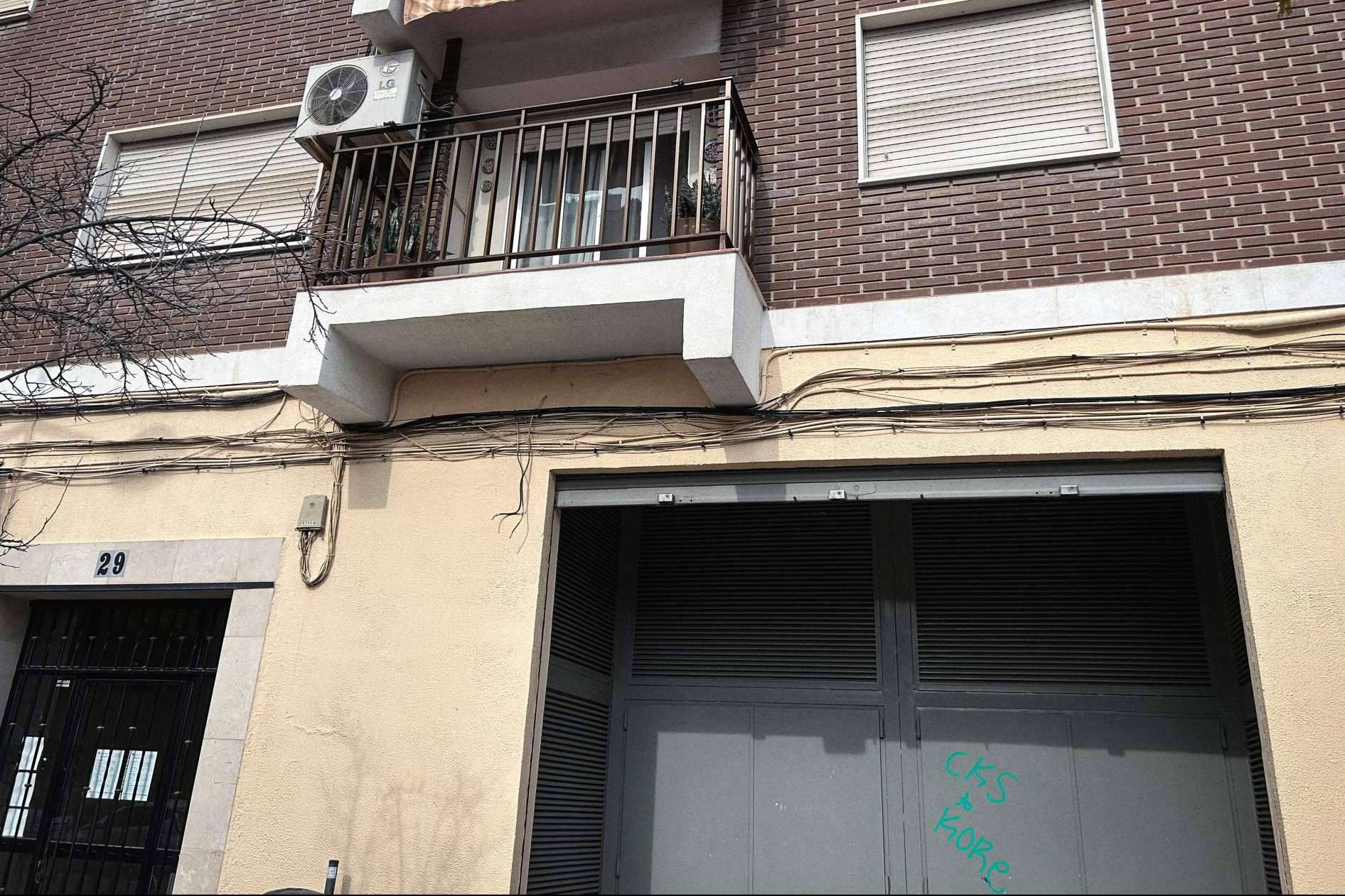 Tapacables impulsa la estética urbana con canaletas para ocultar cables fachada en comunidades de vecinos