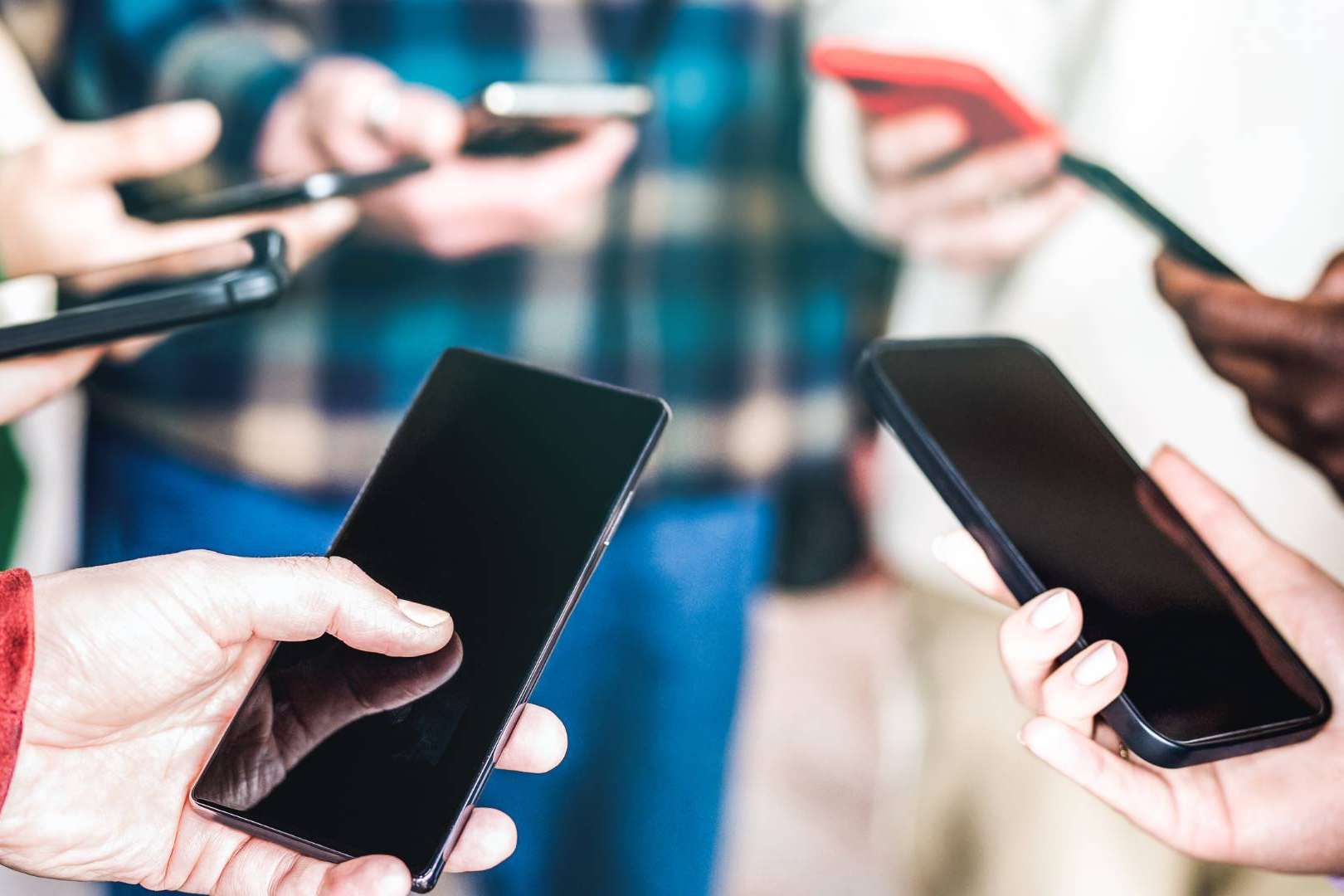 ¿Por qué tantas compañías están reemplazando WhatsApp en su comunicación interna?