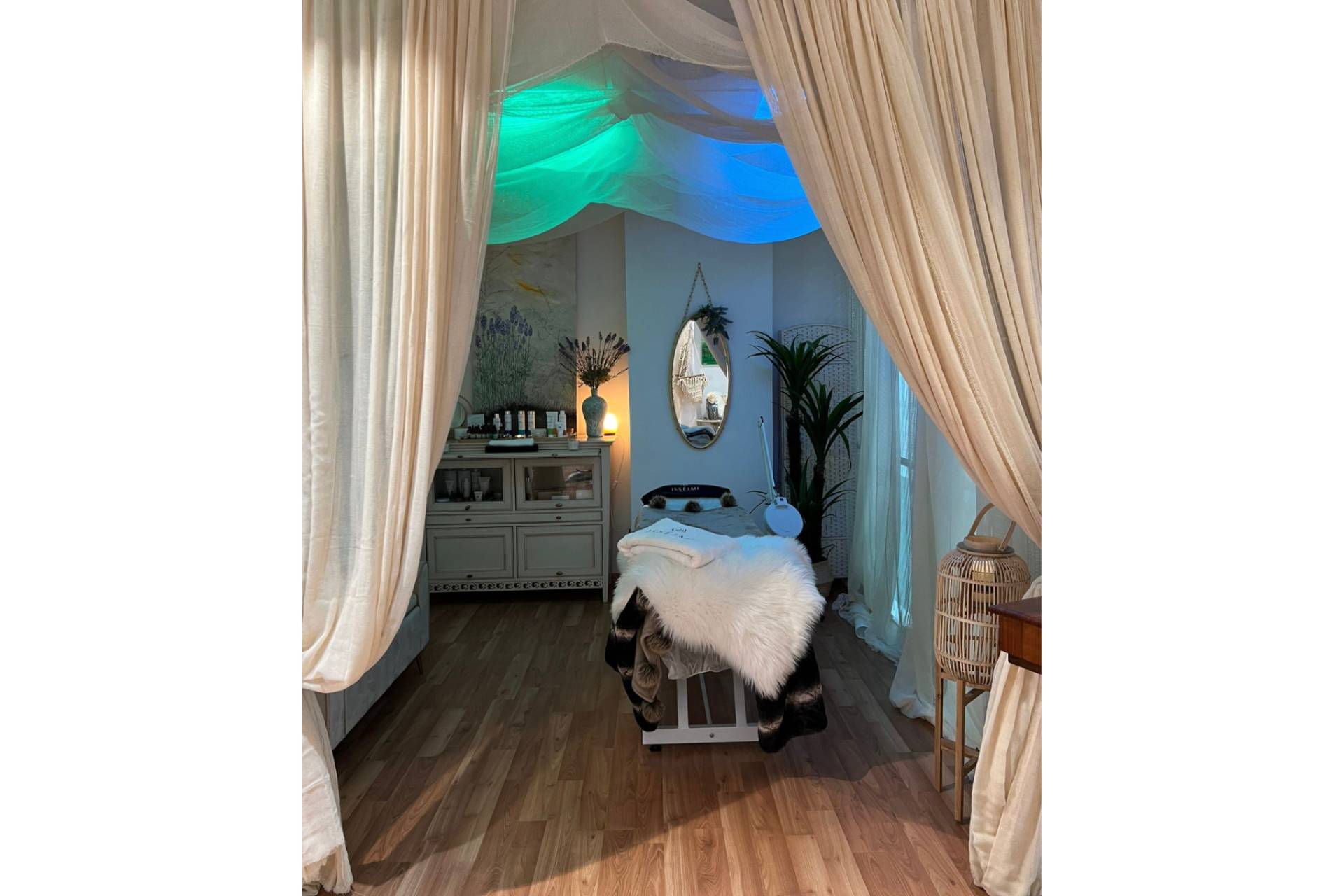 El salón de peluquería Poliana Souza inaugura un nuevo espacio en Conde de Orgaz (Madrid)
