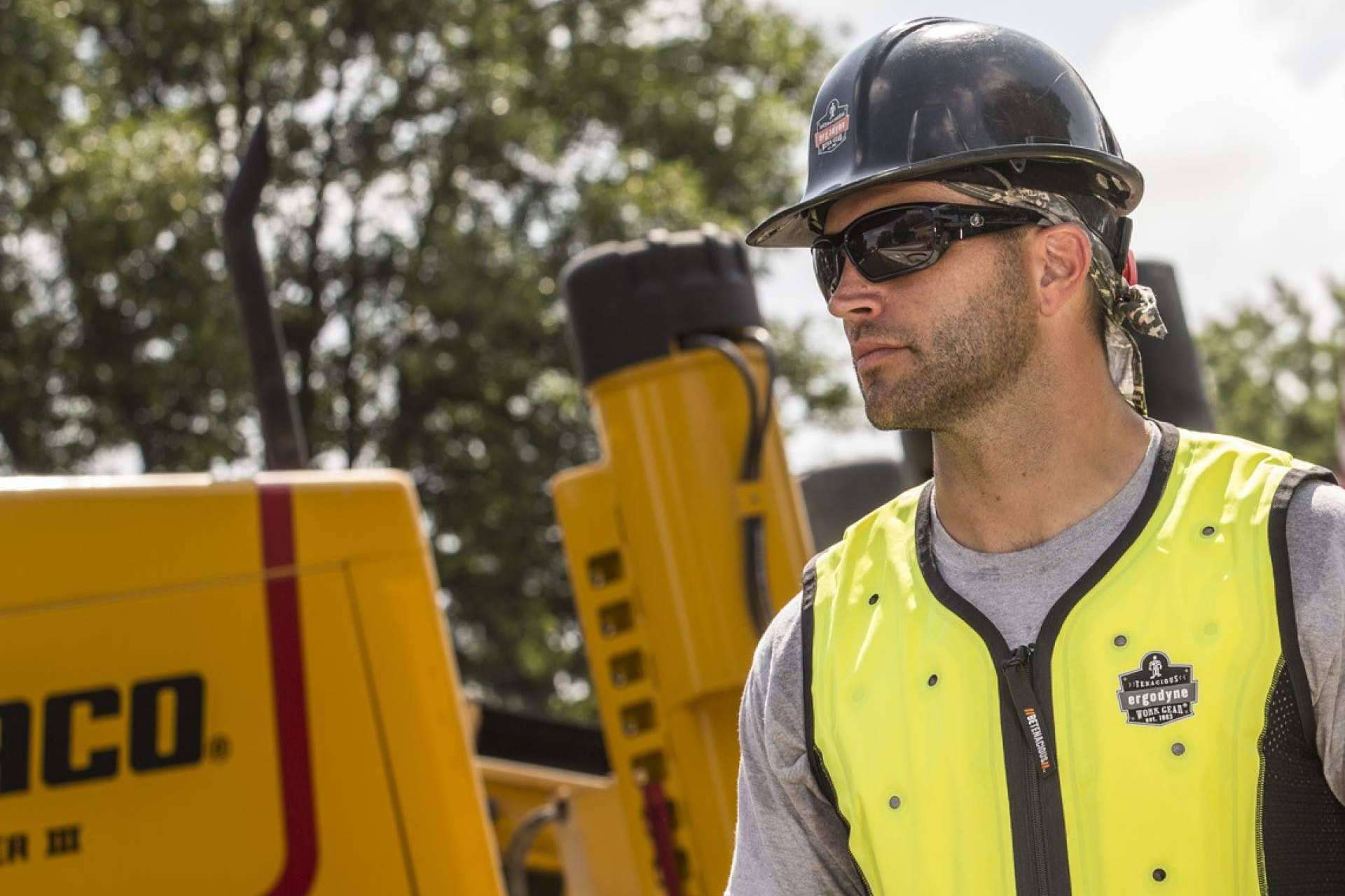 El calor en el entorno laboral, claves para prevenir el estrés térmico con equipamiento técnico adecuado