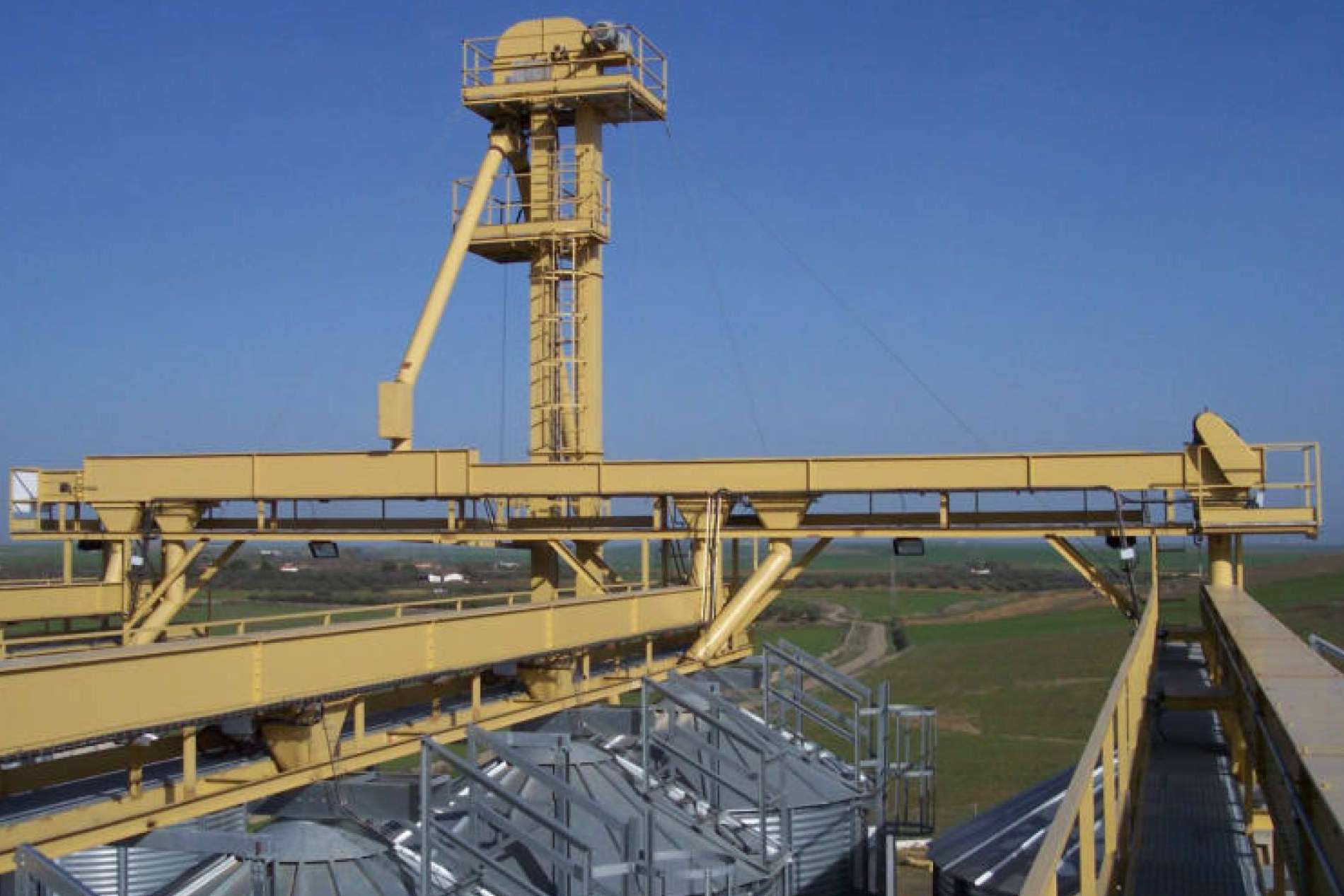 Transportadores industriales a medida, la apuesta de CM Barreal para sectores que trabajan con materiales a granel