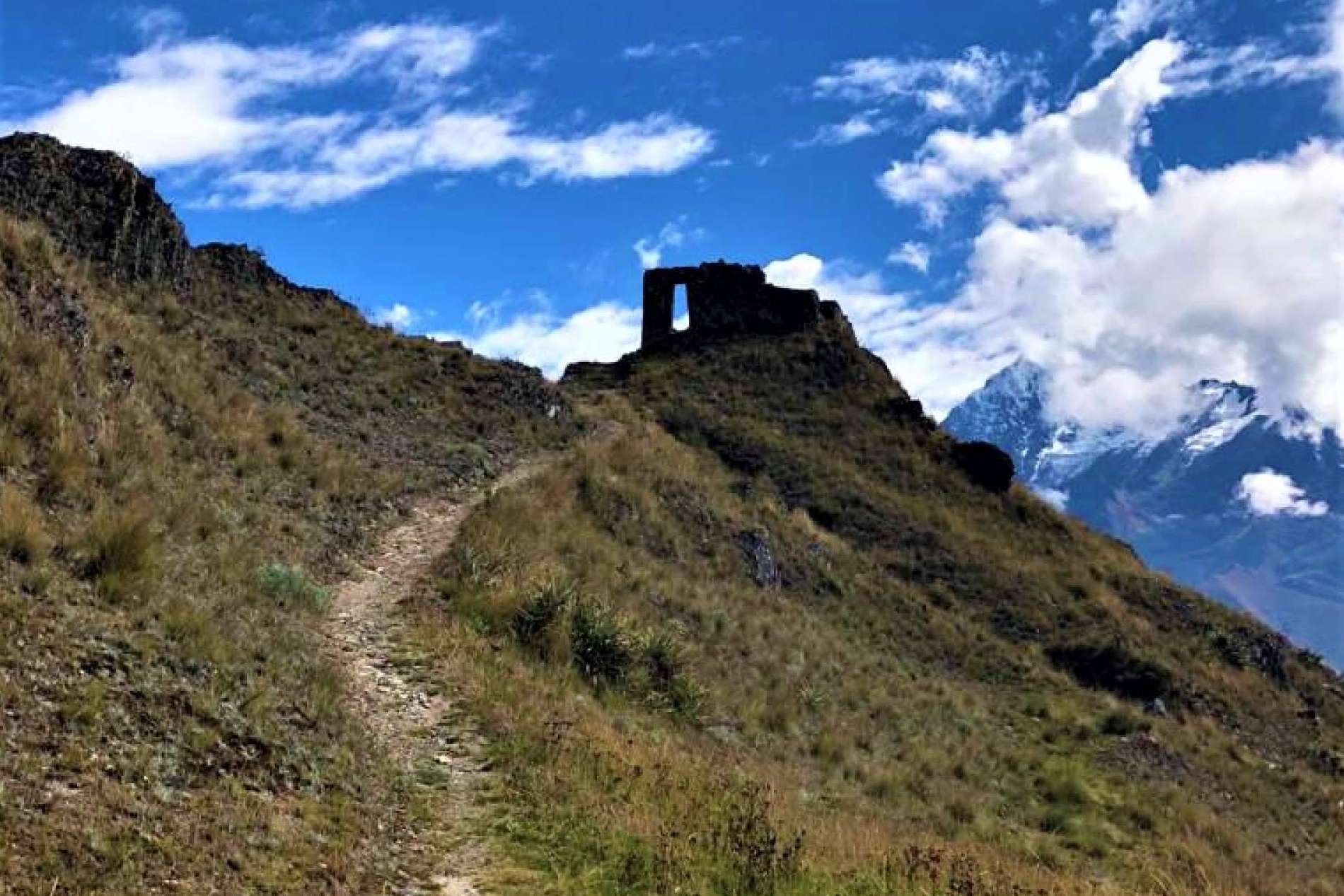 Cocatambo destaca por su alojamiento en Ollantaytambo ideal para explorar las Canteras de Cachiccata