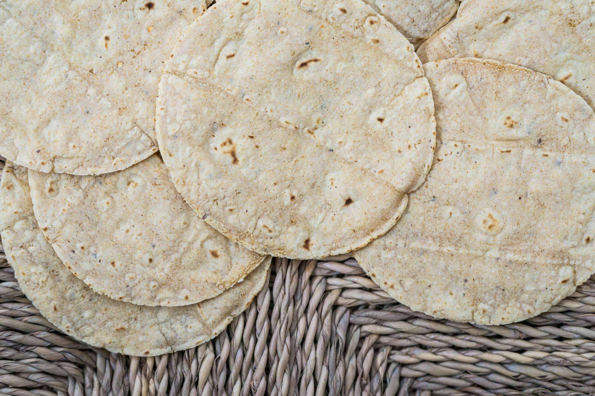 Maíz Maya impulsa el consumo de tortillas nixtamalizadas elaboradas con maíz tratado de forma artesanal