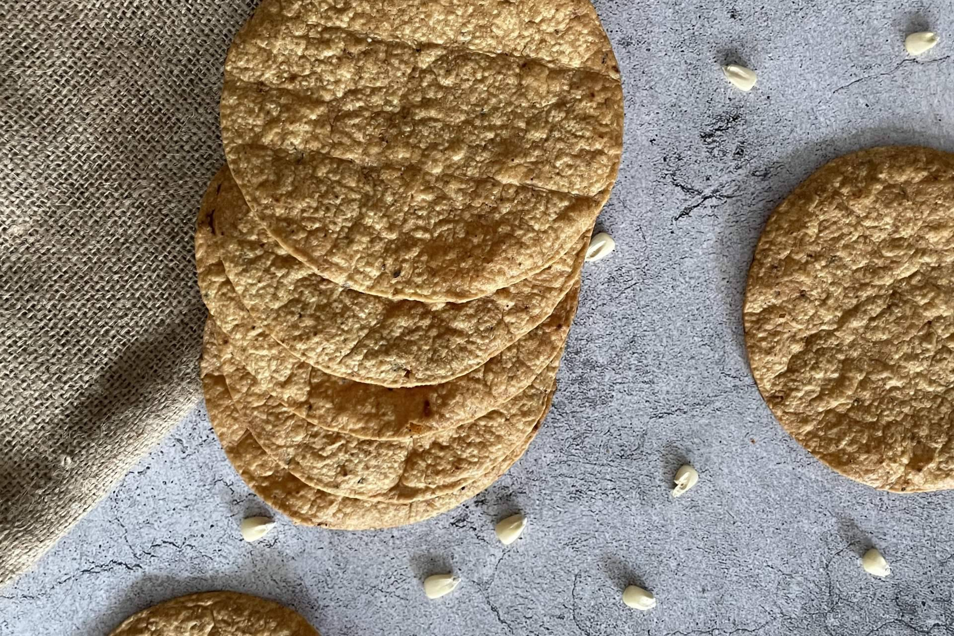 Descubrir la versatilidad de las tostadas de maíz nixtamalizado fritas en aceite de girasol