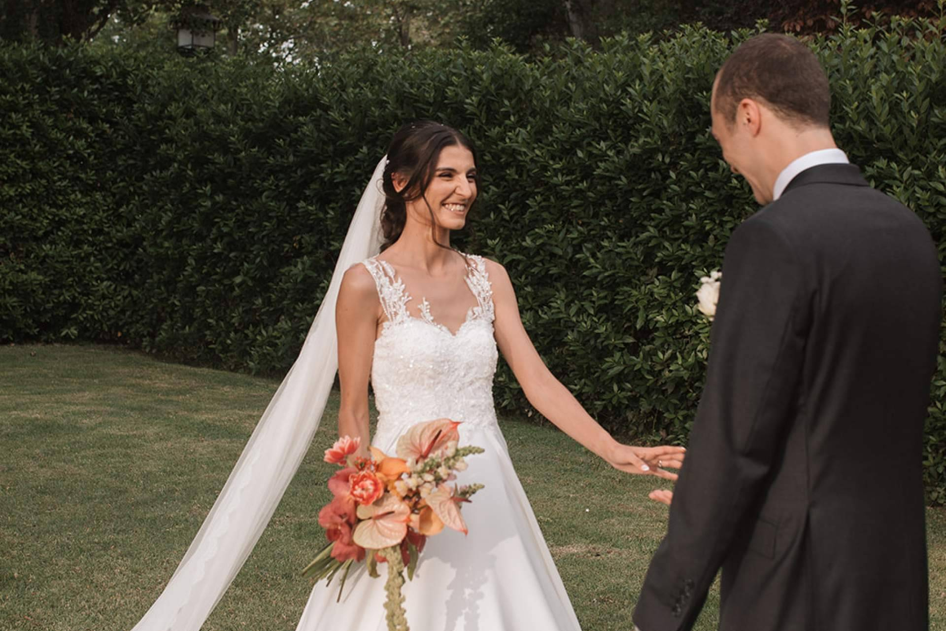 Alta costura para el 'sí, quiero'; los dos vestidos únicos de Lara por Valérie Moreau