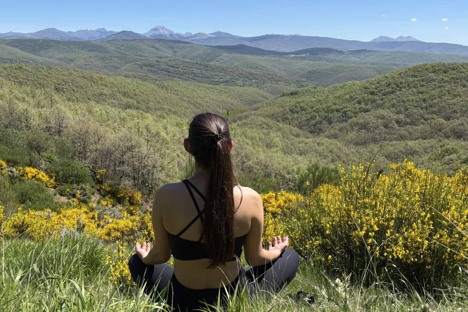 Vacaciones conscientes, una forma de descansar y crecer a la vez, según Yoga Te Transforma