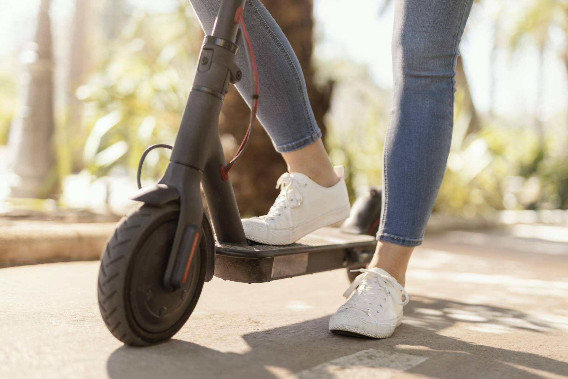 Patinetes eléctricos; el impacto social de una movilidad en auge y sus riesgos en la siniestralidad