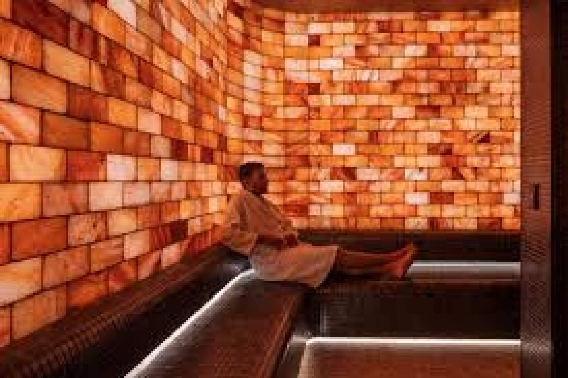 Bienestar renovado con esencias concentradas de eucaliptus en saunas y baños turcos