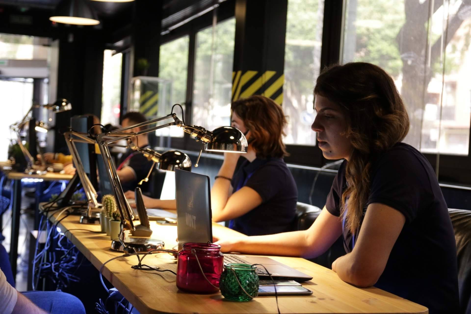 UArts School inspira a creadores digitales con campus virtual gamificado, programas presenciales y online desde Valencia