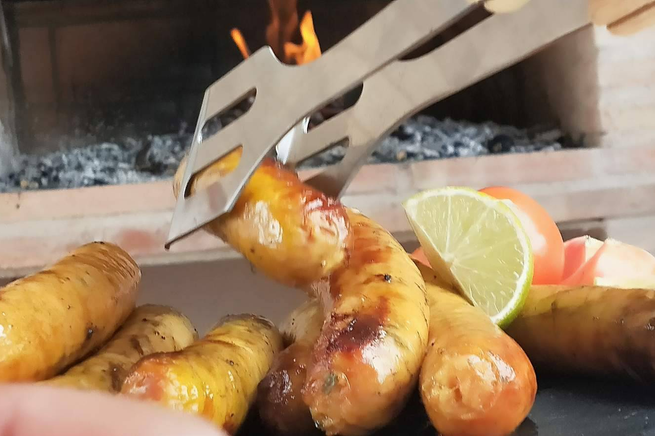 D’Carnilsa consolida su expansión en España con embutidos colombianos y productos típicos latinoamericanos