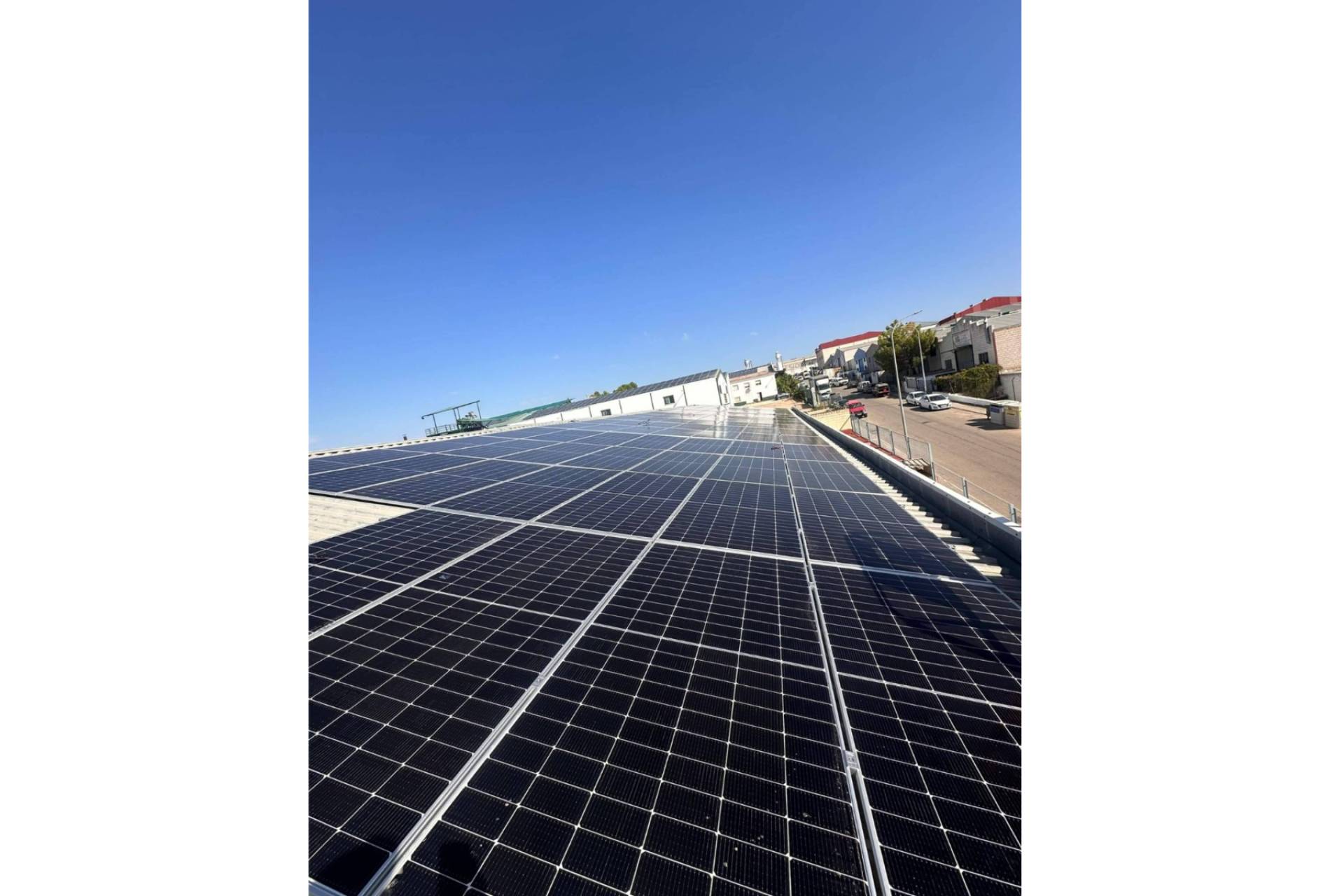La revolución energética empieza en los barrios; así crecen las comunidades energéticas
