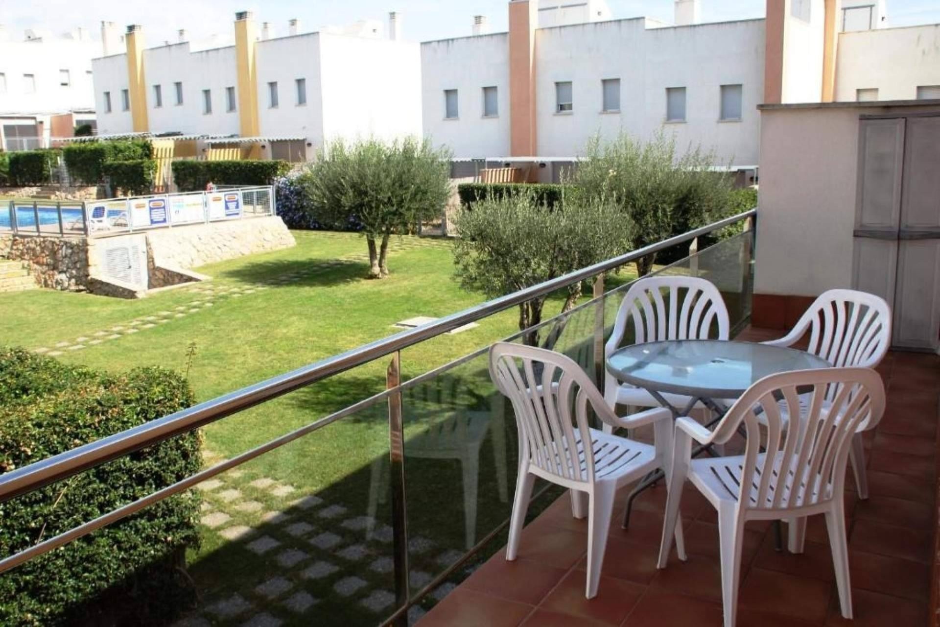 Complejo vacacional en Costa Dorada con acceso a playa y PortAventura, pensado para familias