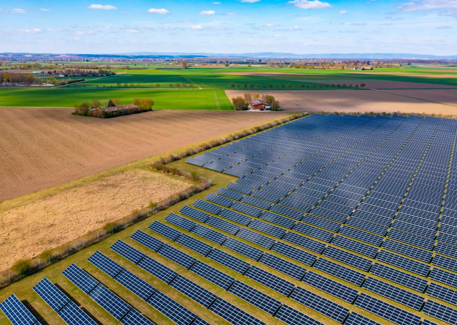 El Sol lidera la electricidad en la UE y crece la instalación paneles solares en Aragón