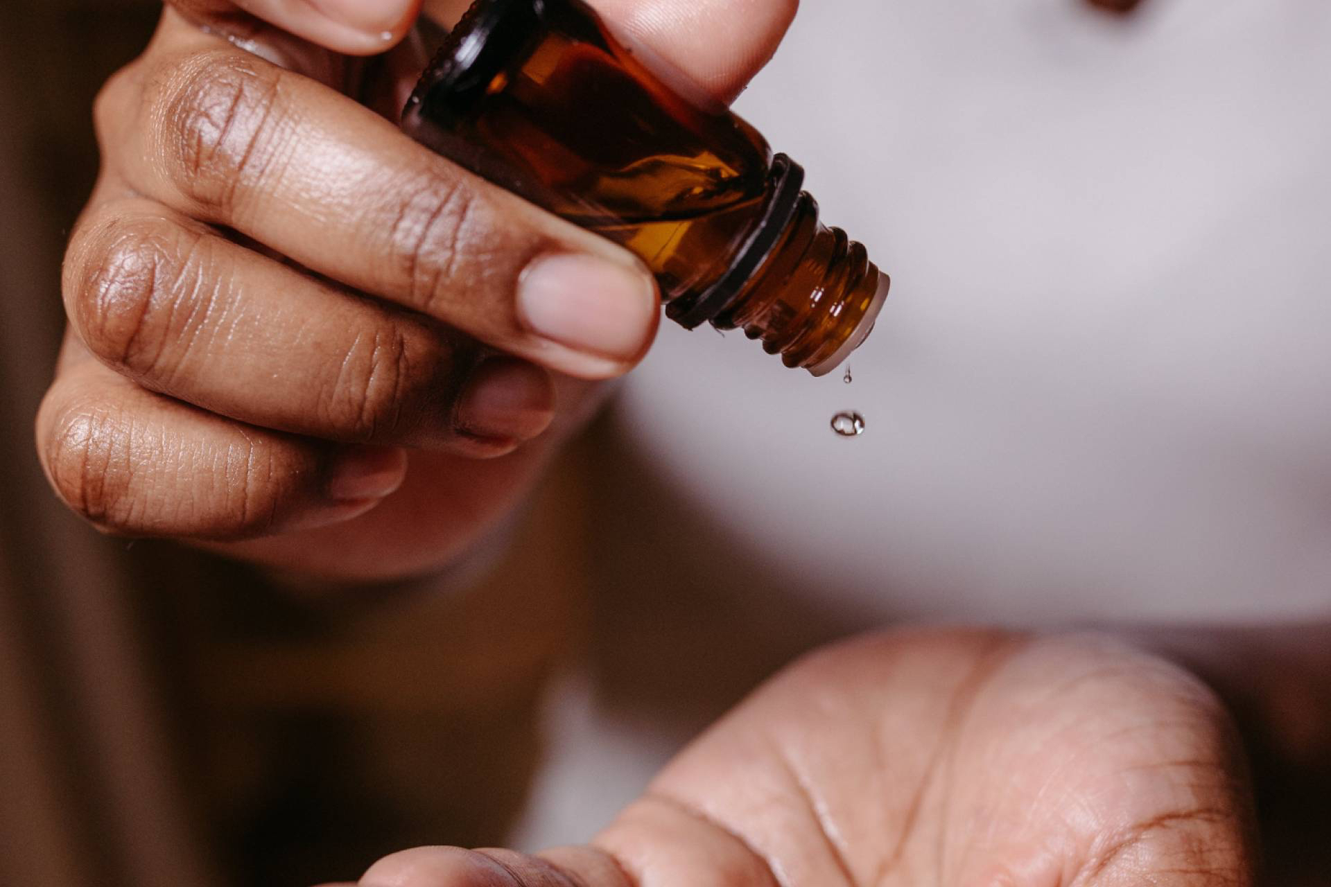 Aceites esenciales y estrés, Aromaterapia Vital impulsa formación online para recuperar el bienestar