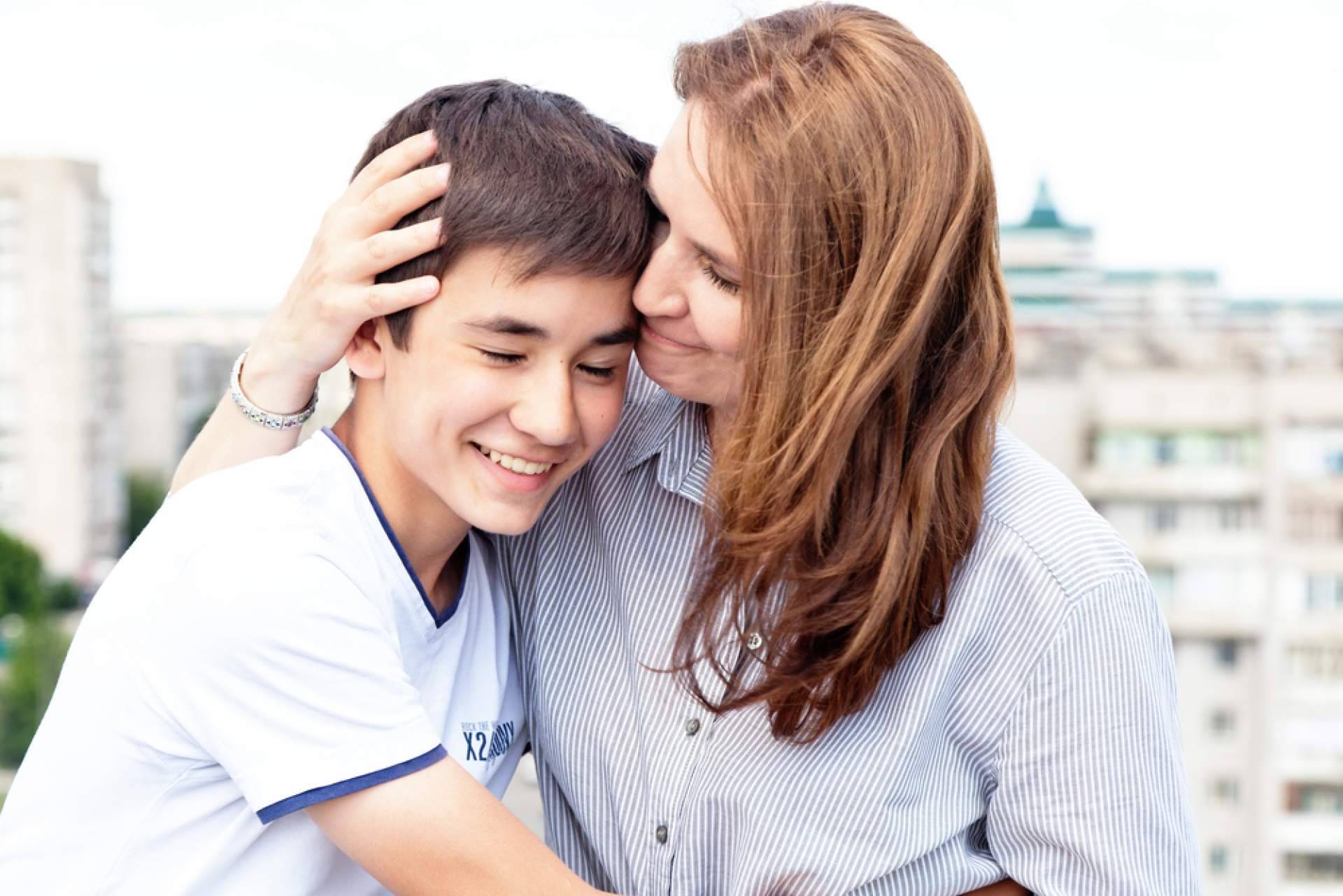 Por qué los adolescentes mienten, herramientas educativas para reforzar la confianza en la familia