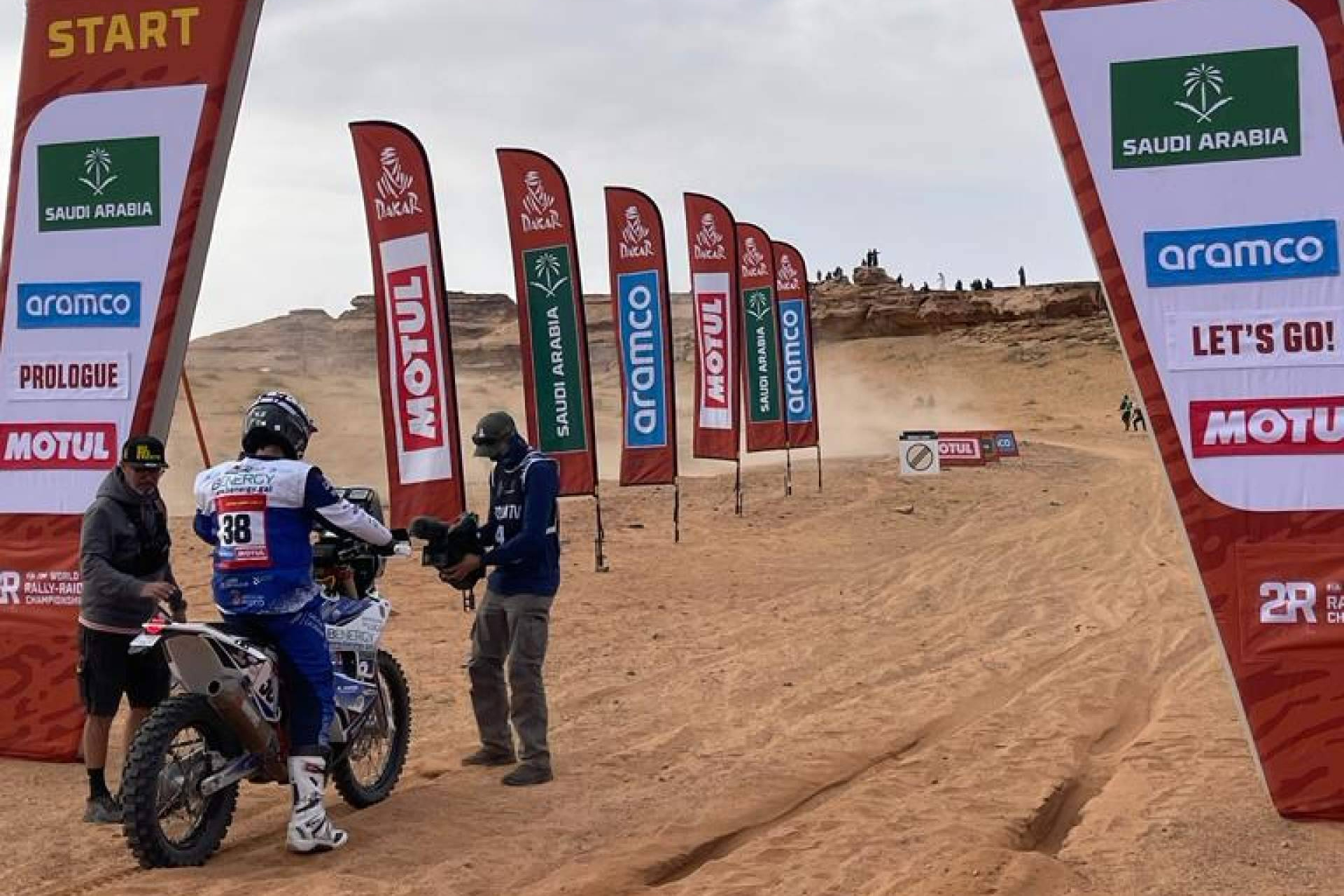 ADHESIVOSEMBARRADOS destaca este invierno por sus equipaciones rally personalizadas en el mundo del motor