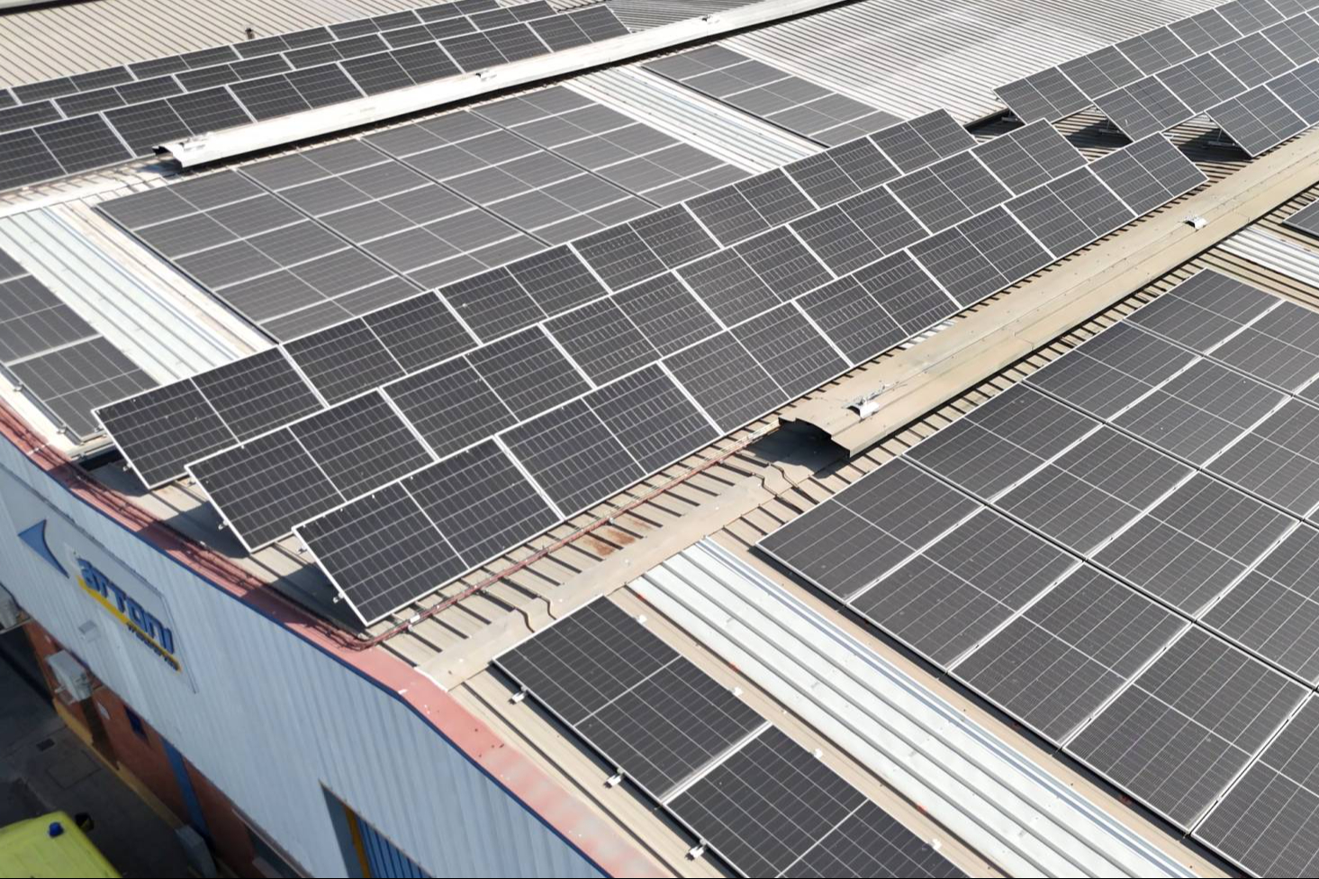 Convertir tejados en ingresos; la propuesta solar de Instalaciones Porcuna