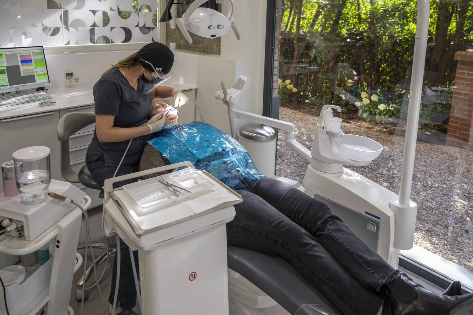 Un oasis en Madrid; la clínica dental que combina tecnología de vanguardia con un entorno natural único
