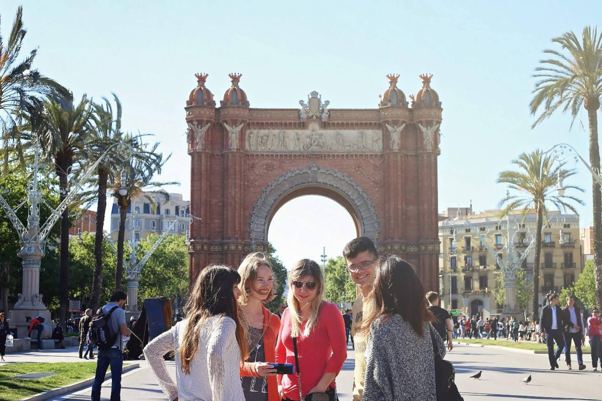 GeoCats lanza una nueva gincana en el Gótico de Barcelona con formato autoguiado y narrativo