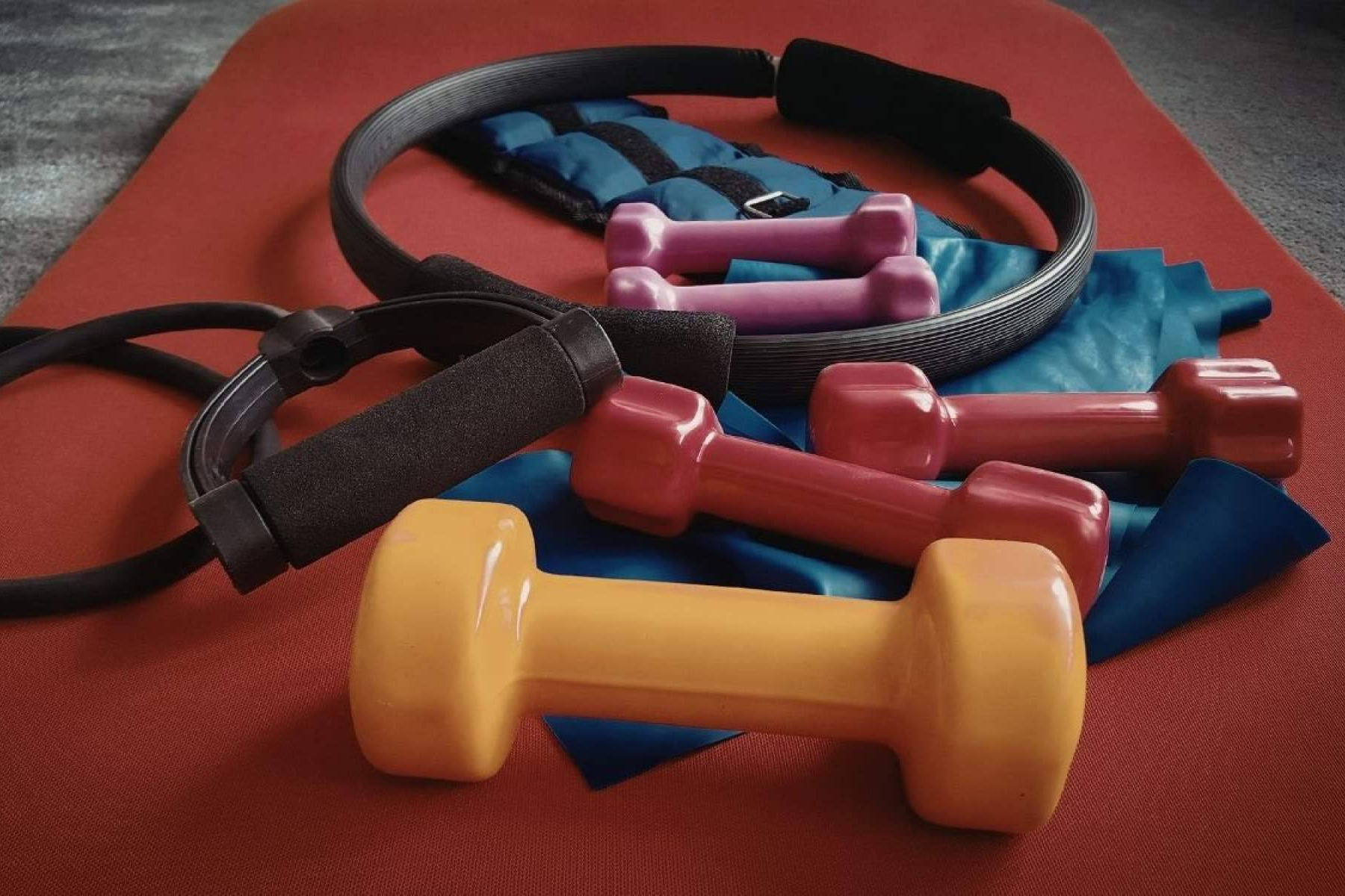 Materiales de gimnasio; la guía práctica para equiparte bien sin gastar de más con Doblefit