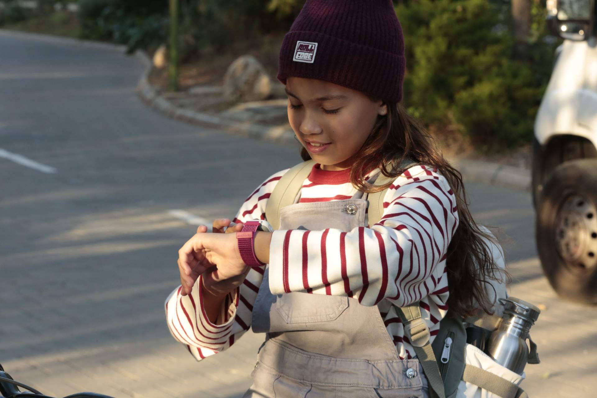 Cuando el primer dispositivo marca la diferencia; seguridad familiar wearable y educación digital con SaveFamily