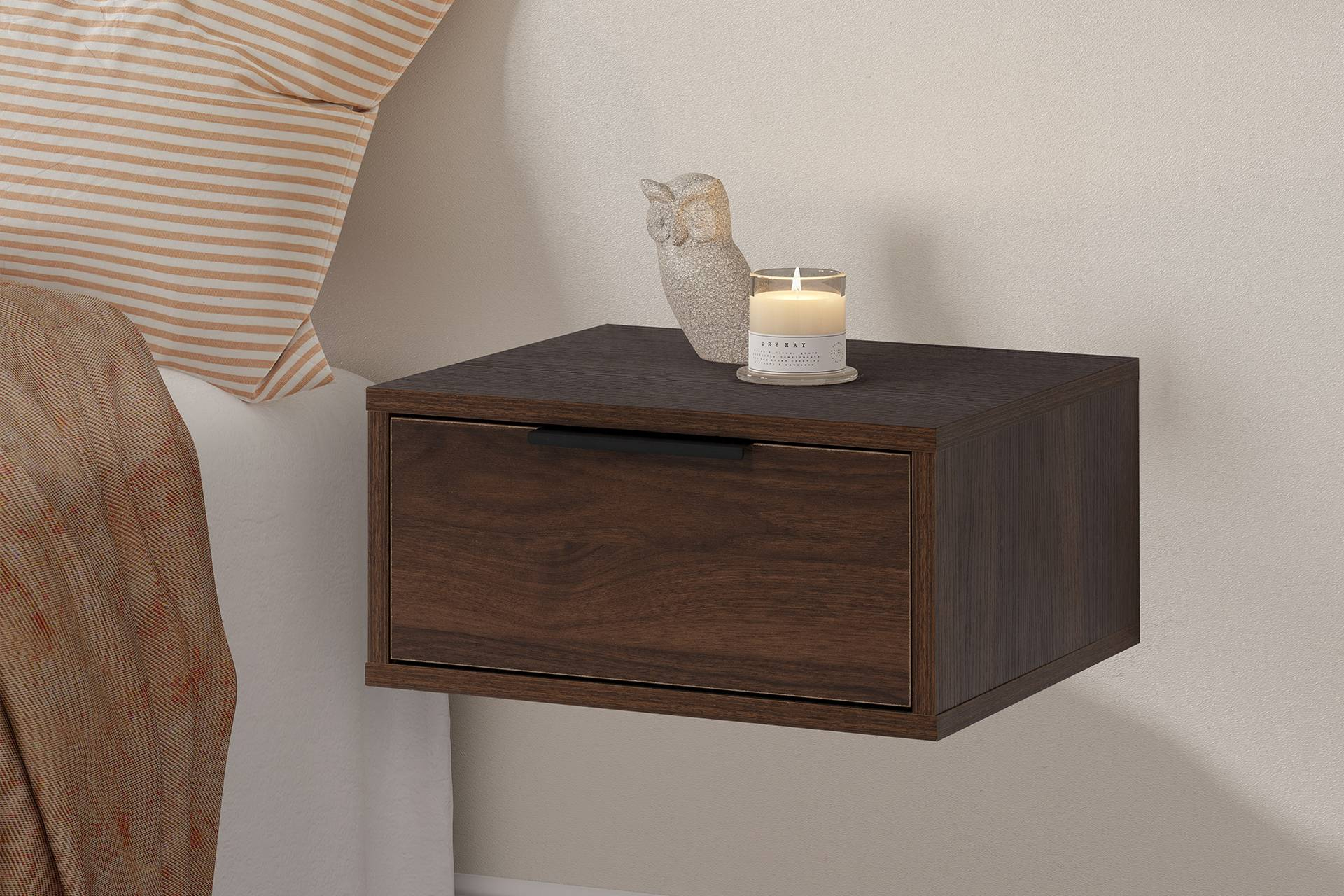 Las mesitas de noche ganan protagonismo en el catálogo renovado de Top Mueble