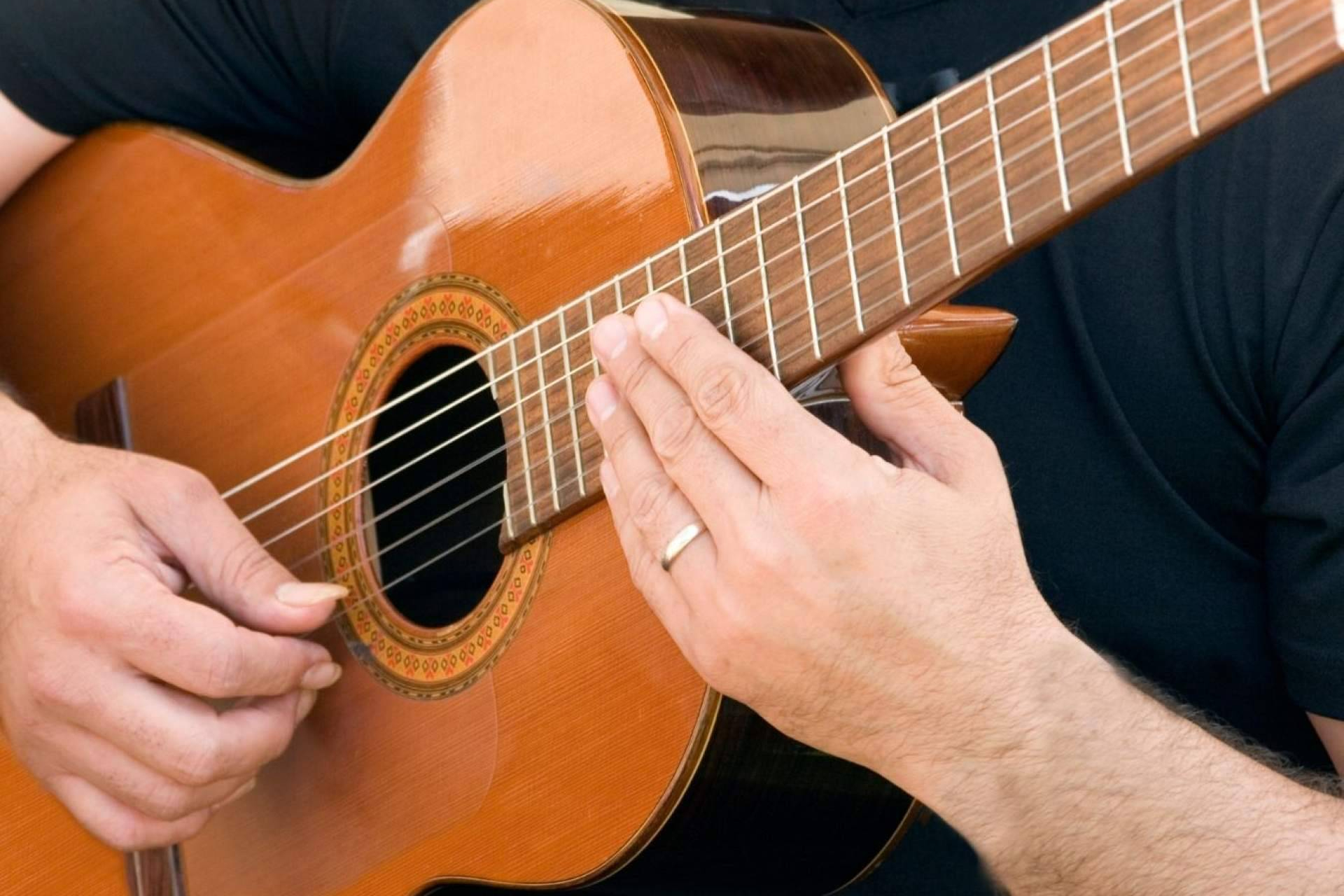 Por qué Aprendeguitarra.es se ha convertido en referencia para quienes quieren aprender guitarra flamenca