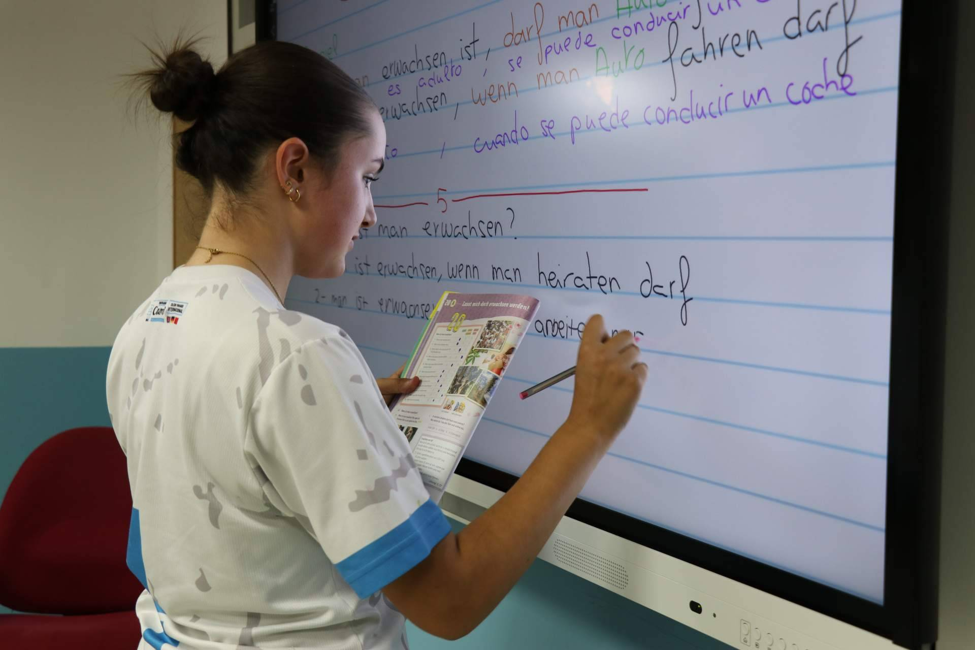 Casvi Villaviciosa va más allá del bilingüismo e impulsa una educación plurilingüe