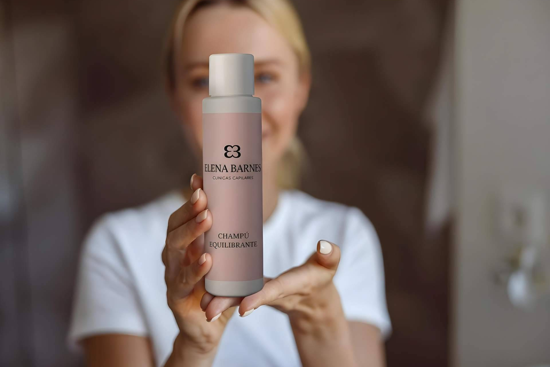 Clínicas Elena Barnes presenta cosmecéuticos capilares de fabricación propia