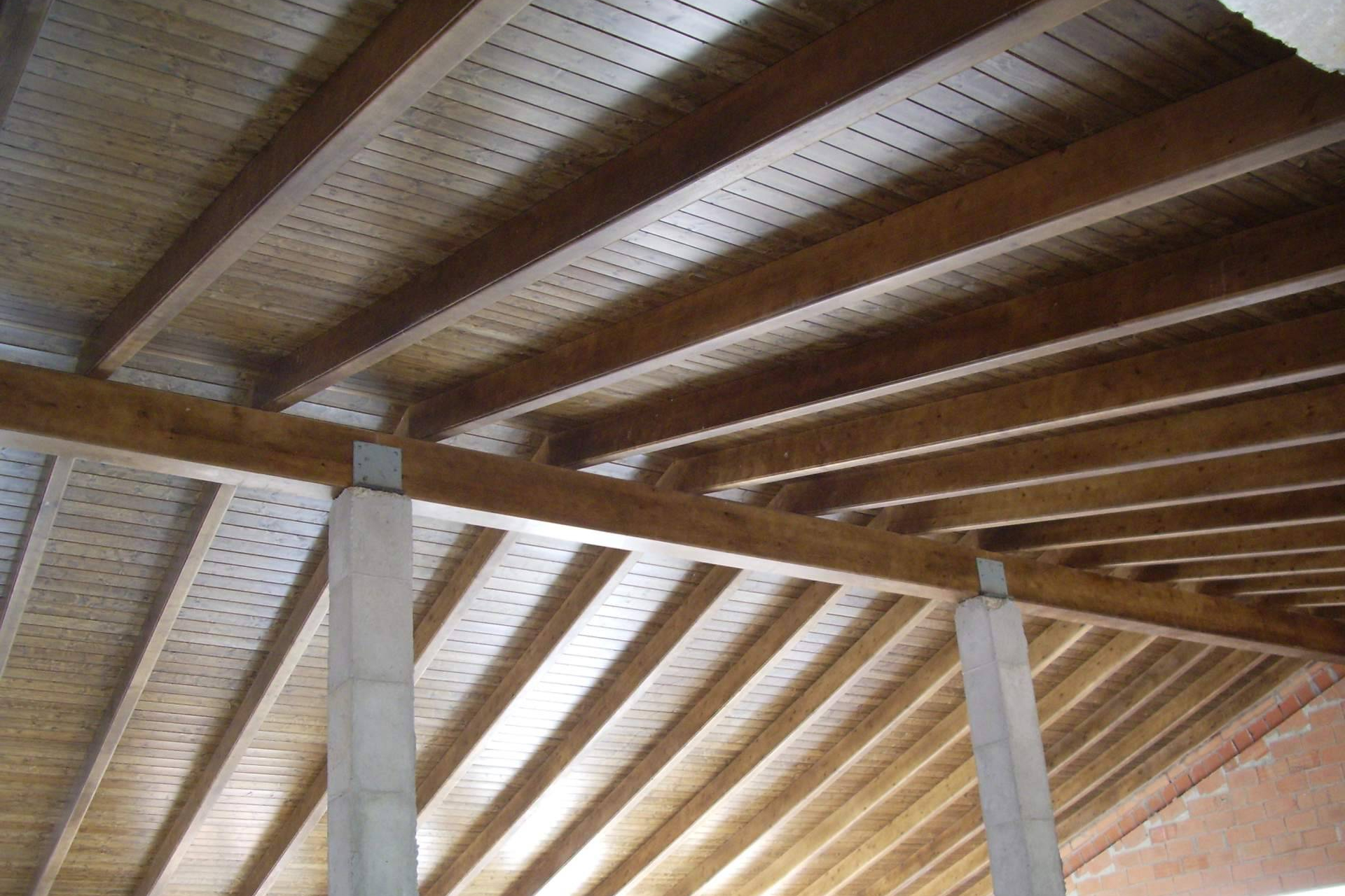 Caliplac destaca la primavera como el periodo óptimo para instalar paneles sándwich de madera en cubiertas