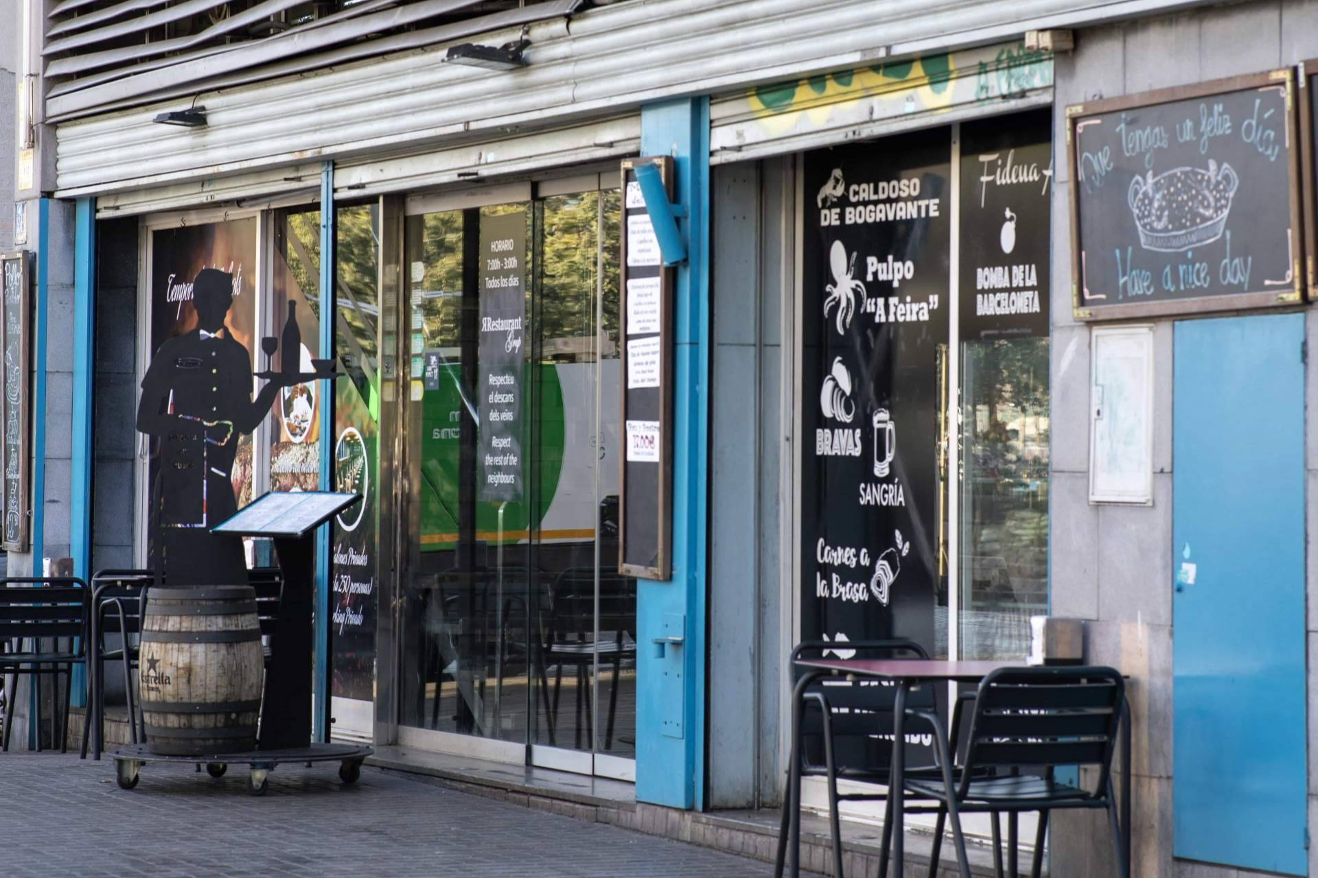 Pasa Tapas destaca como restaurante de cocina mediterránea tradicional en la Barceloneta