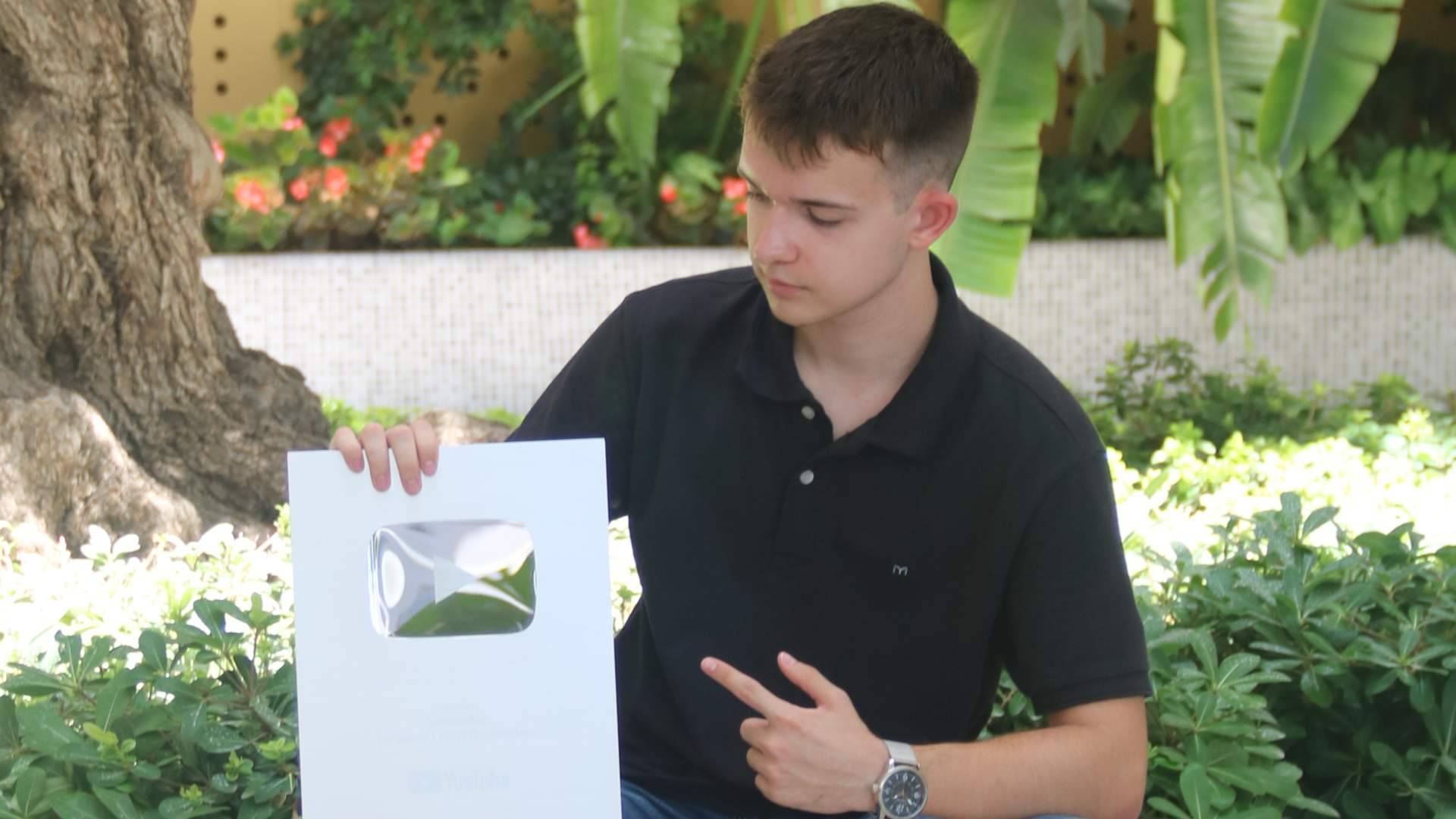 Javier Limonchi, el experto en YouTube que con solo 20 años destaca en la plataforma
