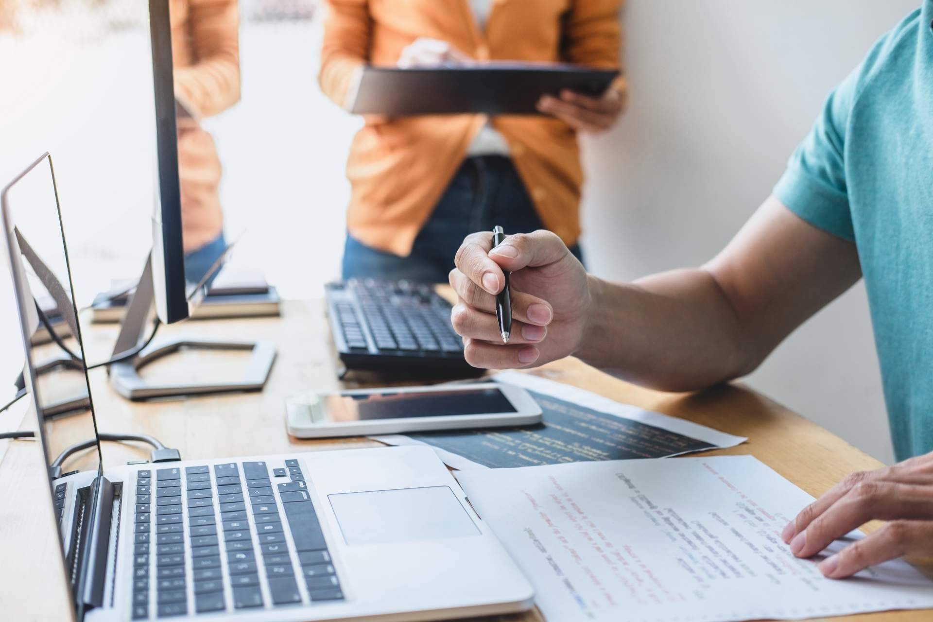 CEESA ofrece soluciones de consultoría informática y sistemas de gestión empresarial para optimizar procesos corporativos