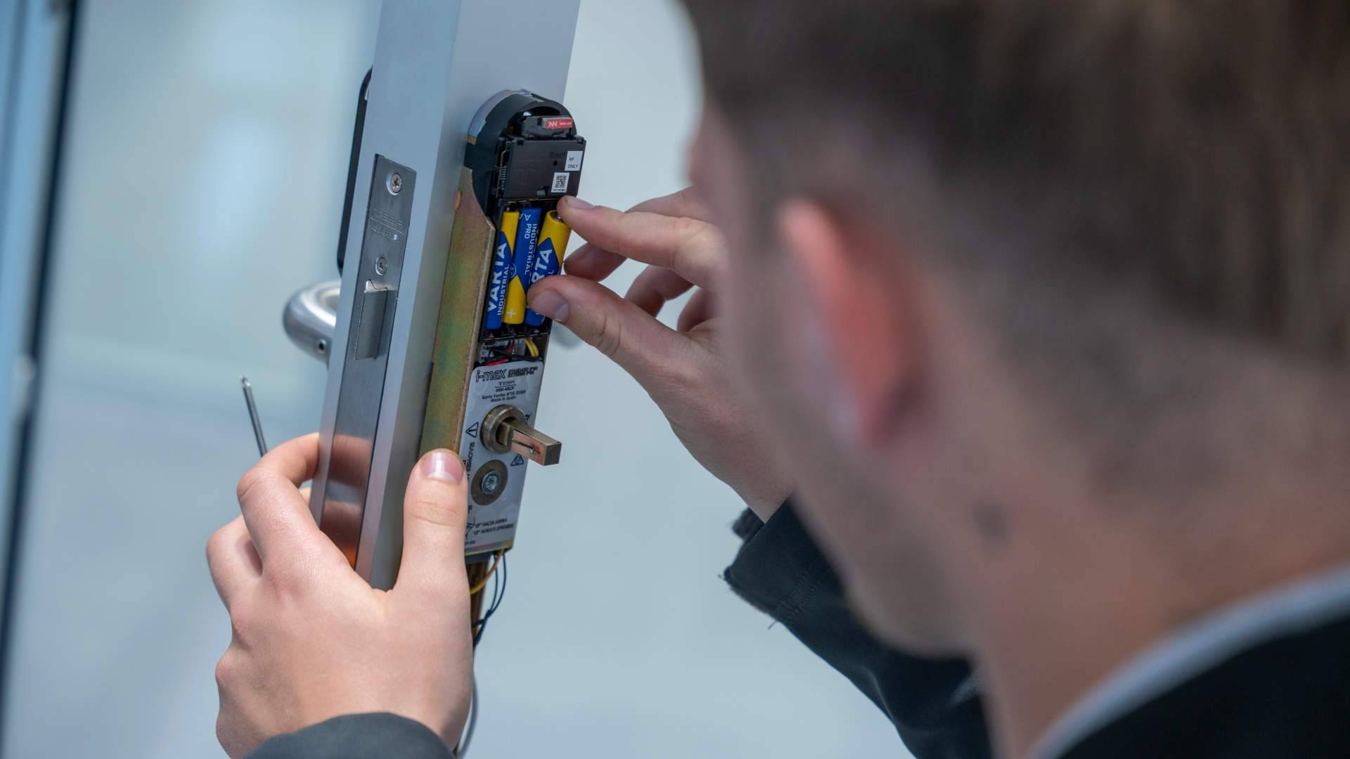 El Hospital 12 de Octubre deja atrás las llaves y gana control con TESA ASSA ABLOY
